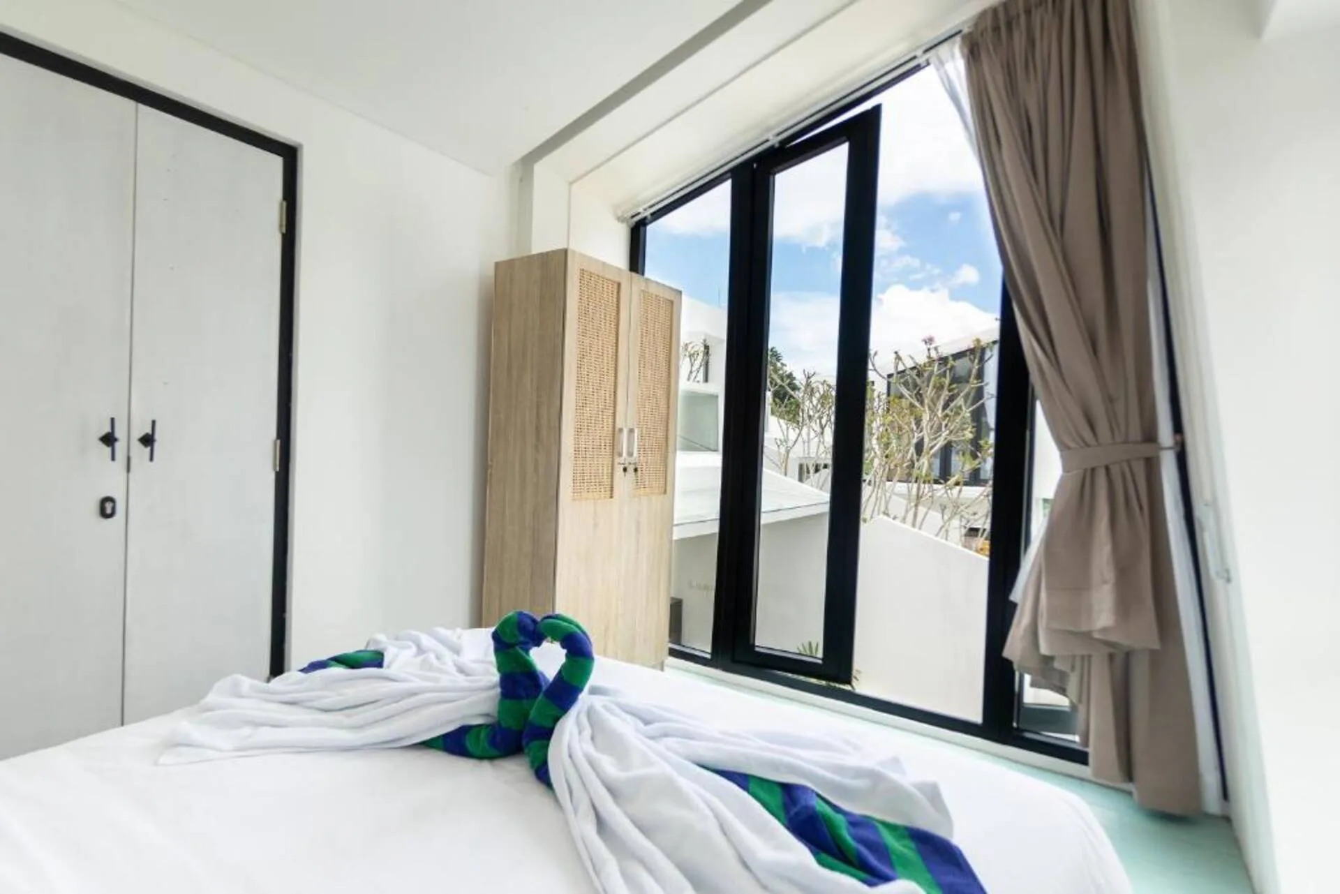 Minimalistic Modern 2 Bedroom Private Villa in Canggu 2
