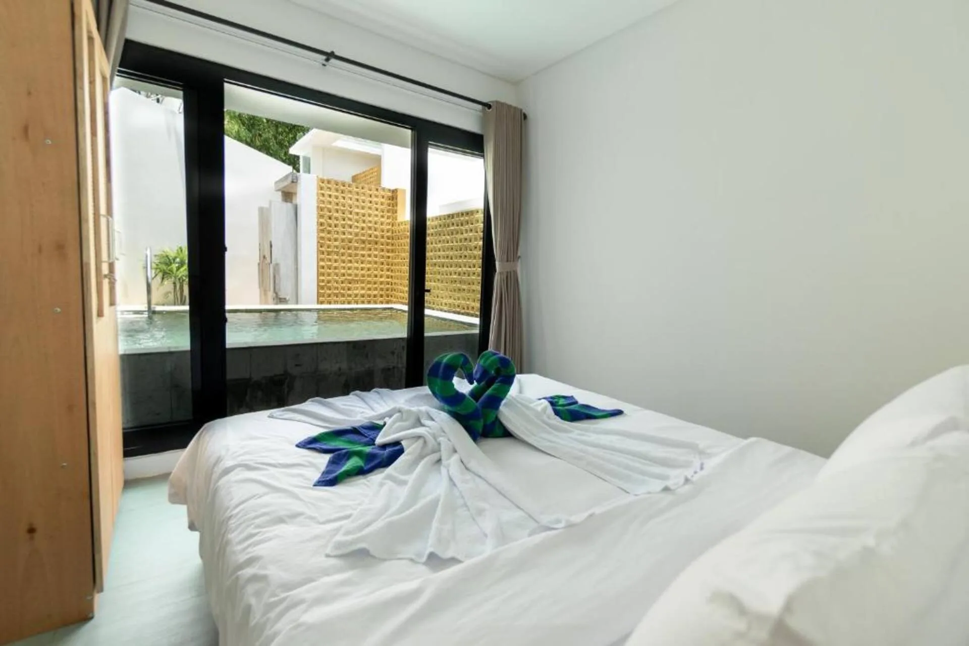 Minimalist Modern Retreat 2 Bedroom Private Villa in Canggu 5