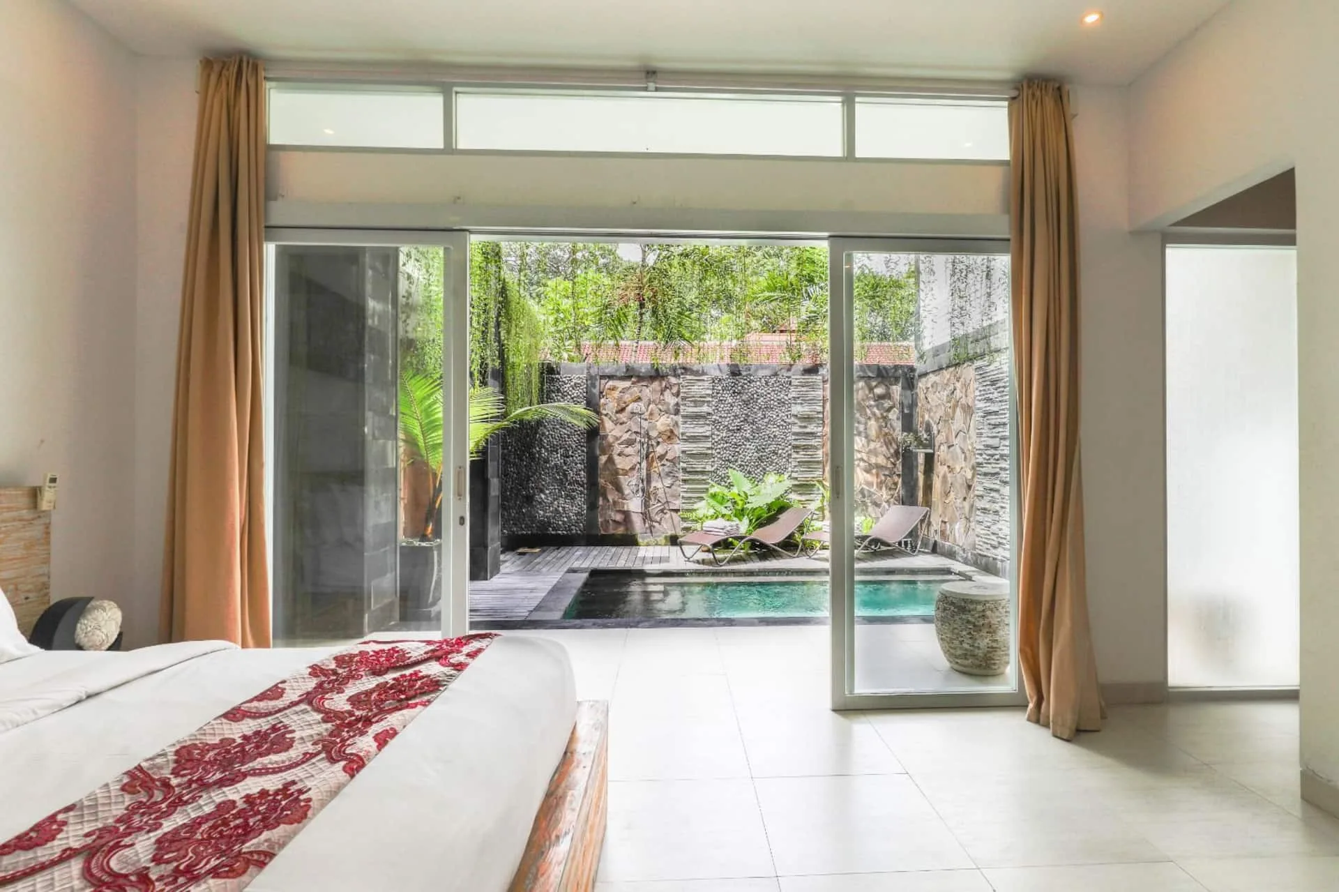 3 Bedroom Modern Villa-legian 3