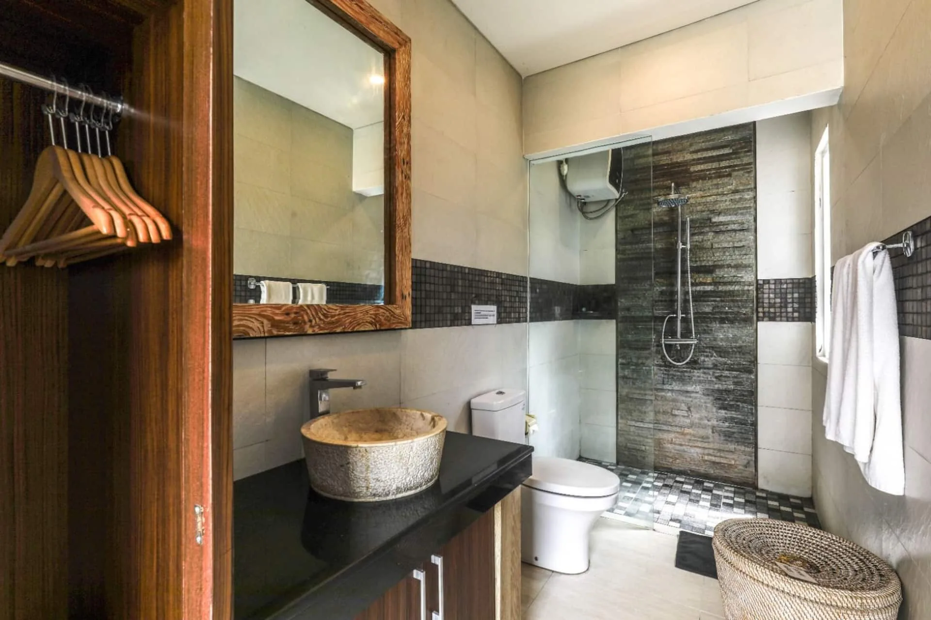 3 Bedroom Modern Villa-legian 4