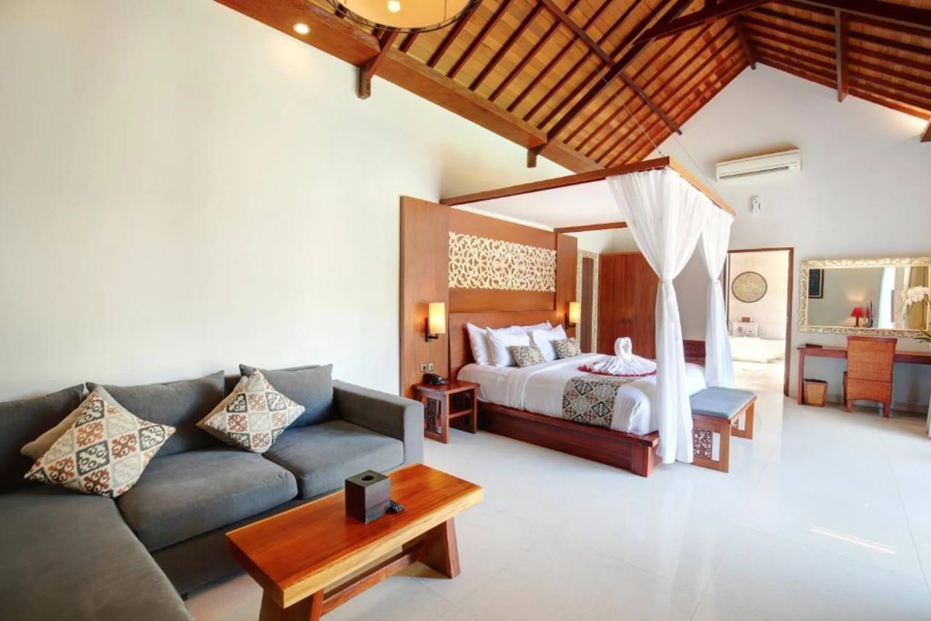 1 Bedroom Suite Villa with Private Pool in Jimbaran 3
