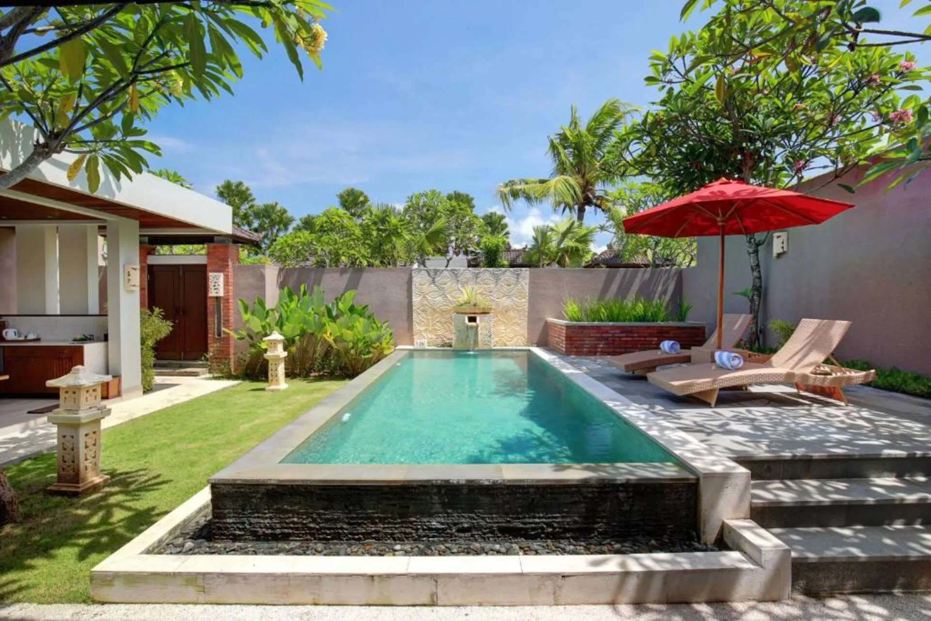 Serene Poolside Suite 1 Bedroom Private Villa in Jimbaran 4