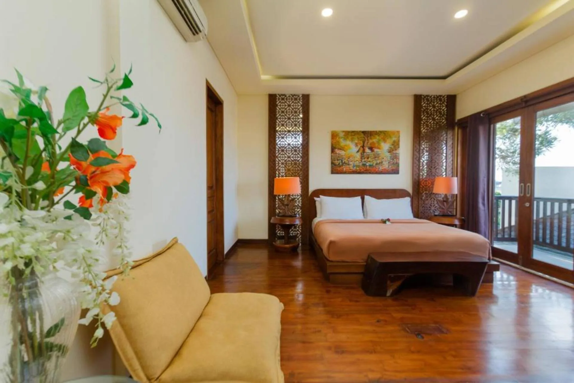 4 Bedroom Private Villa with Pool near Gwk 4