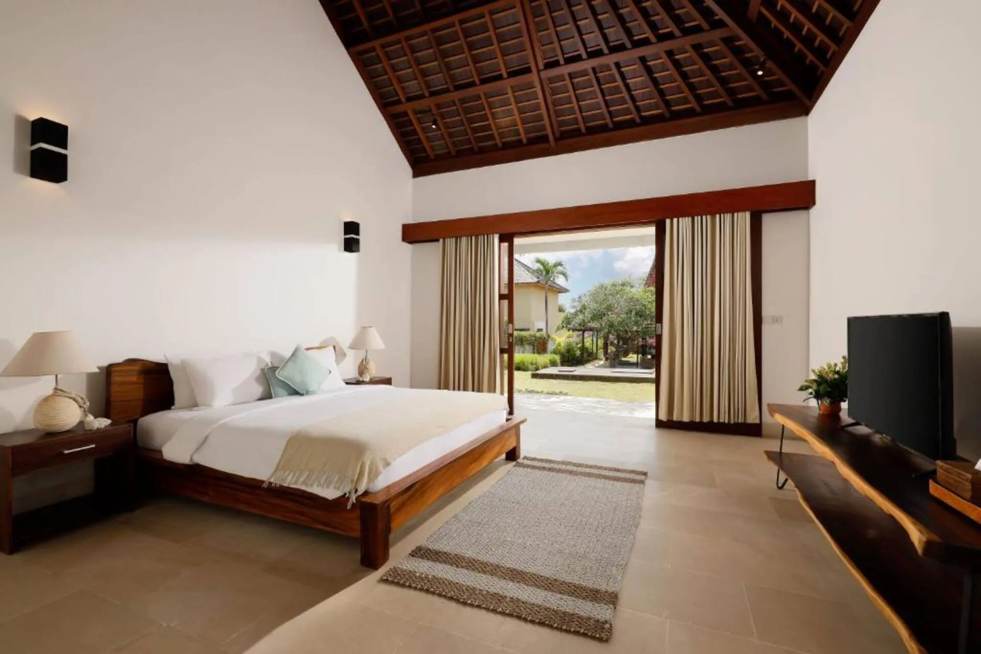 5 Bedroom Private Villa with Pool in Canggu 2