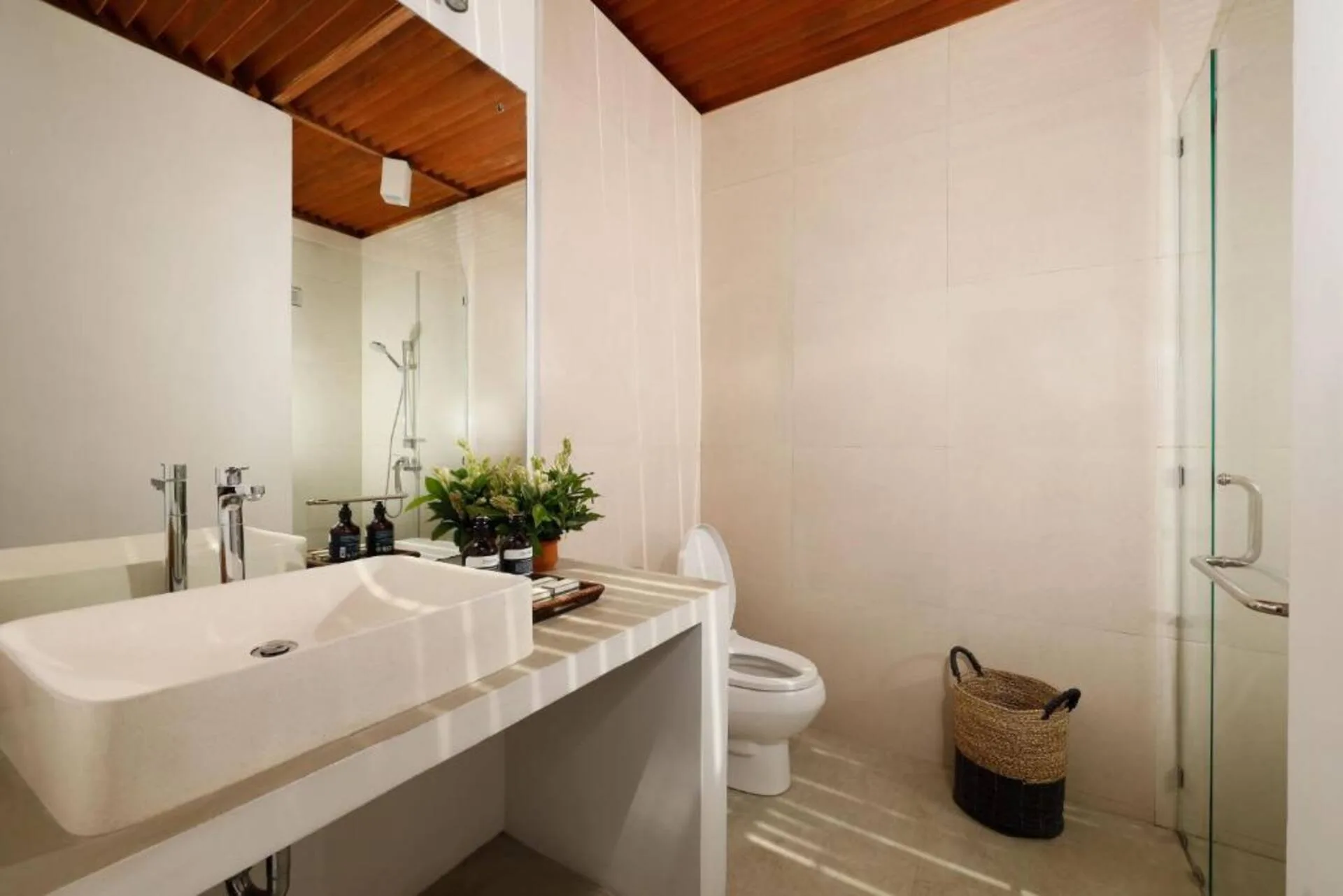 5 Bedroom Private Villa with Pool in Canggu 4