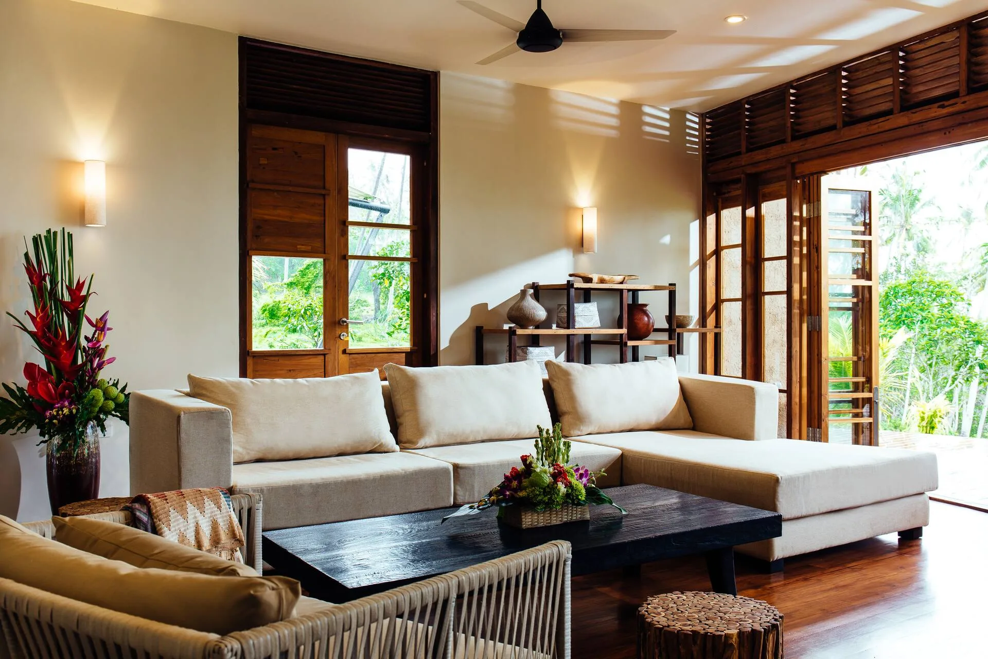 Serene Beachfront Retreat 5 Bedroom in West Bali 3