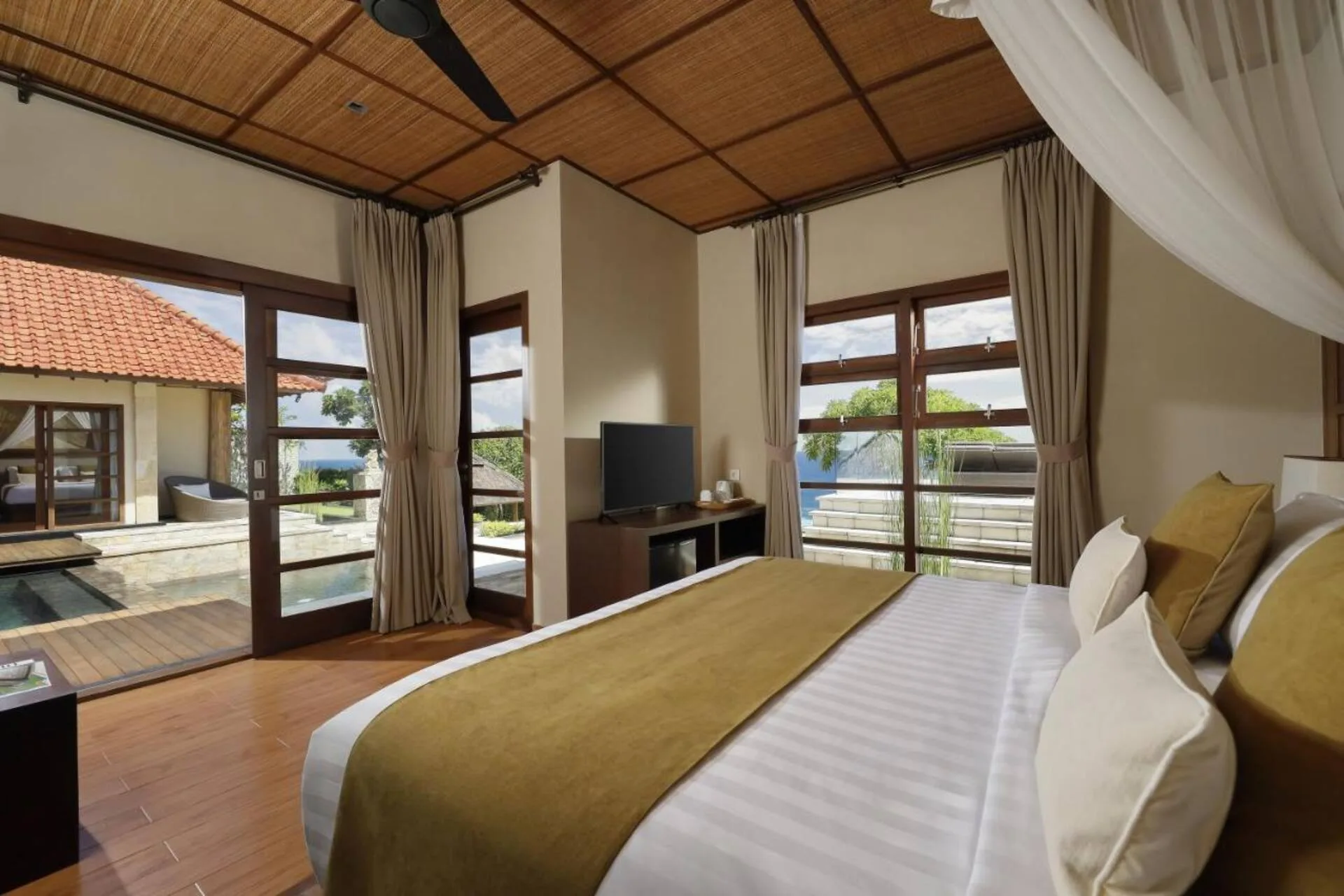 Grand Ocean Vista 7 Bedroom Private Villa in Uluwatu 5