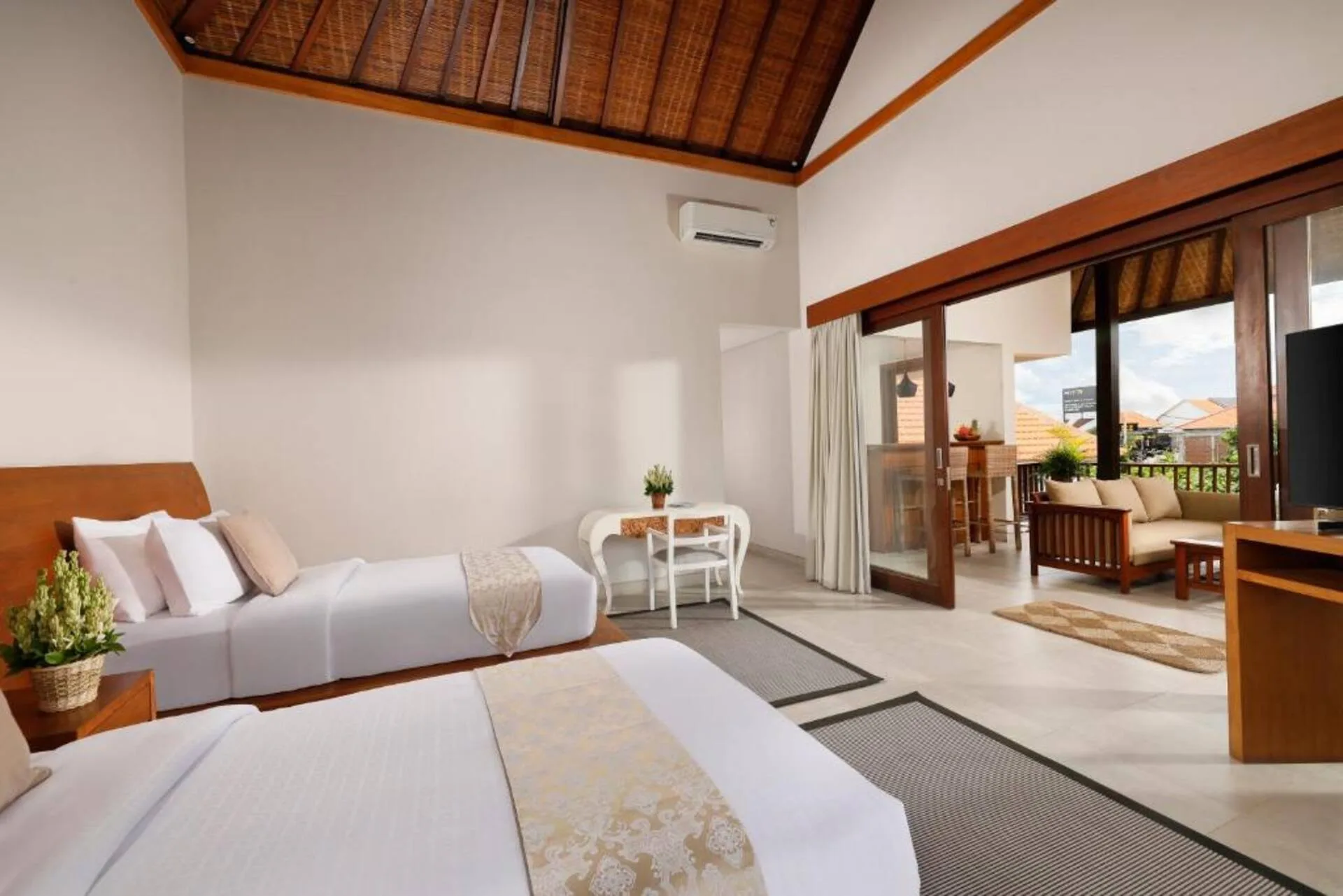 6 Bedroom Private Pool Energetic Ambiance of Canggu 2