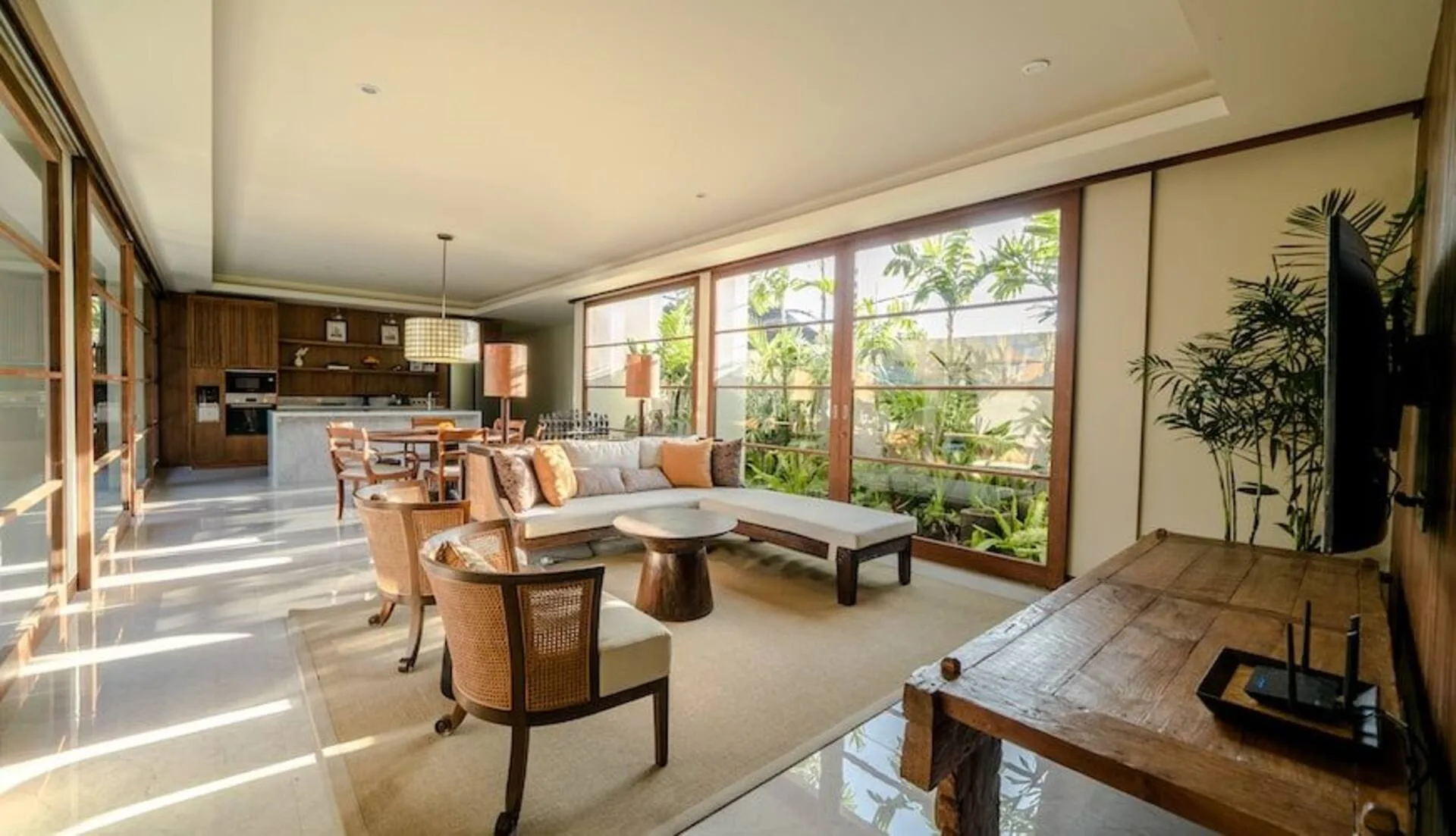 Luxury 5 Bedroom Villa in Berawa 2