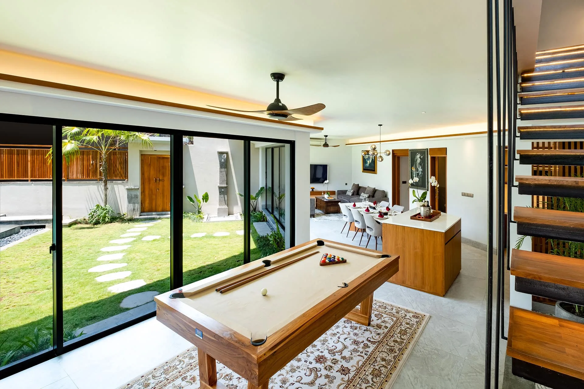 3 Bedroom Private Villa in Canggu -3 Minute to the Beach 4