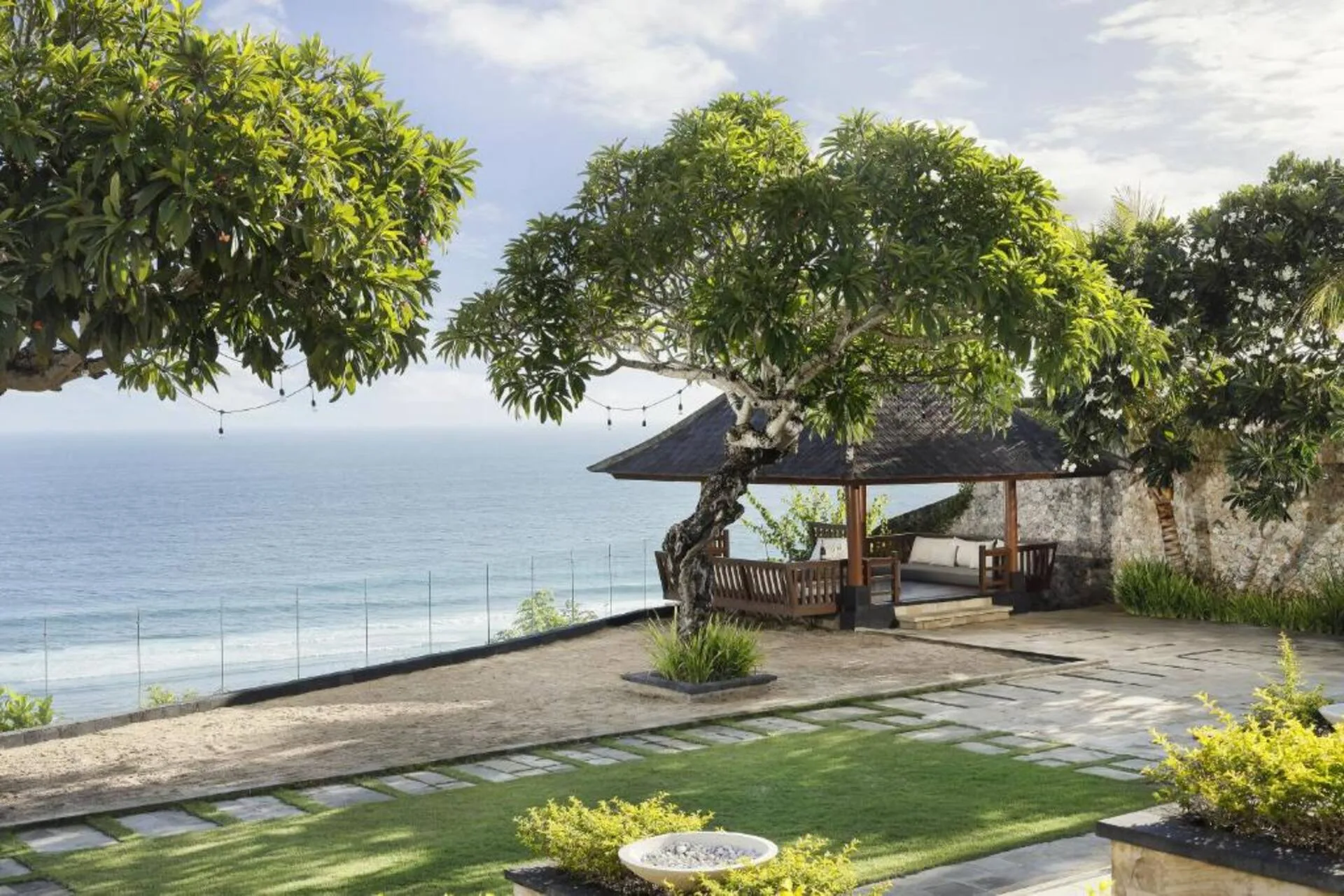 Eksklusif 7 Bedroom with Ocean View in Uluwatu 2