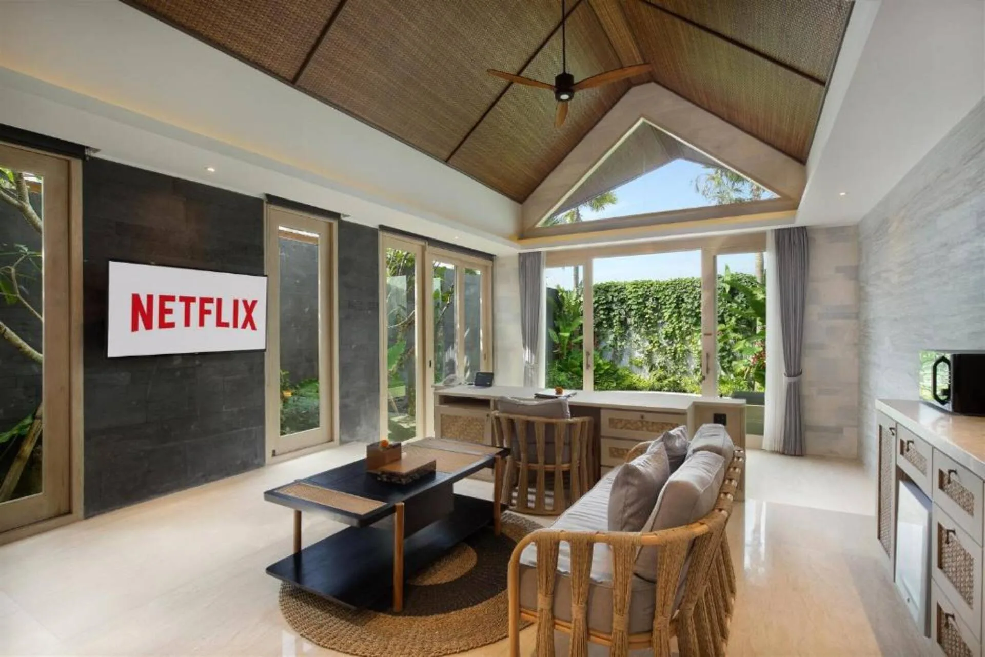 1 Bedroom Romantic Villa in Canggu 5