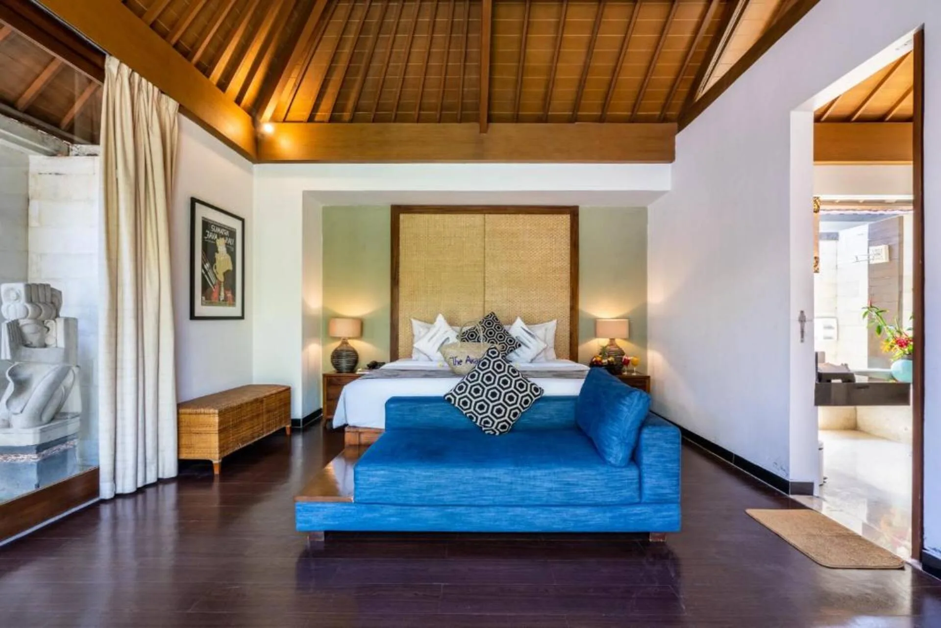 3 Comfortable and Luxurious Rooms 4