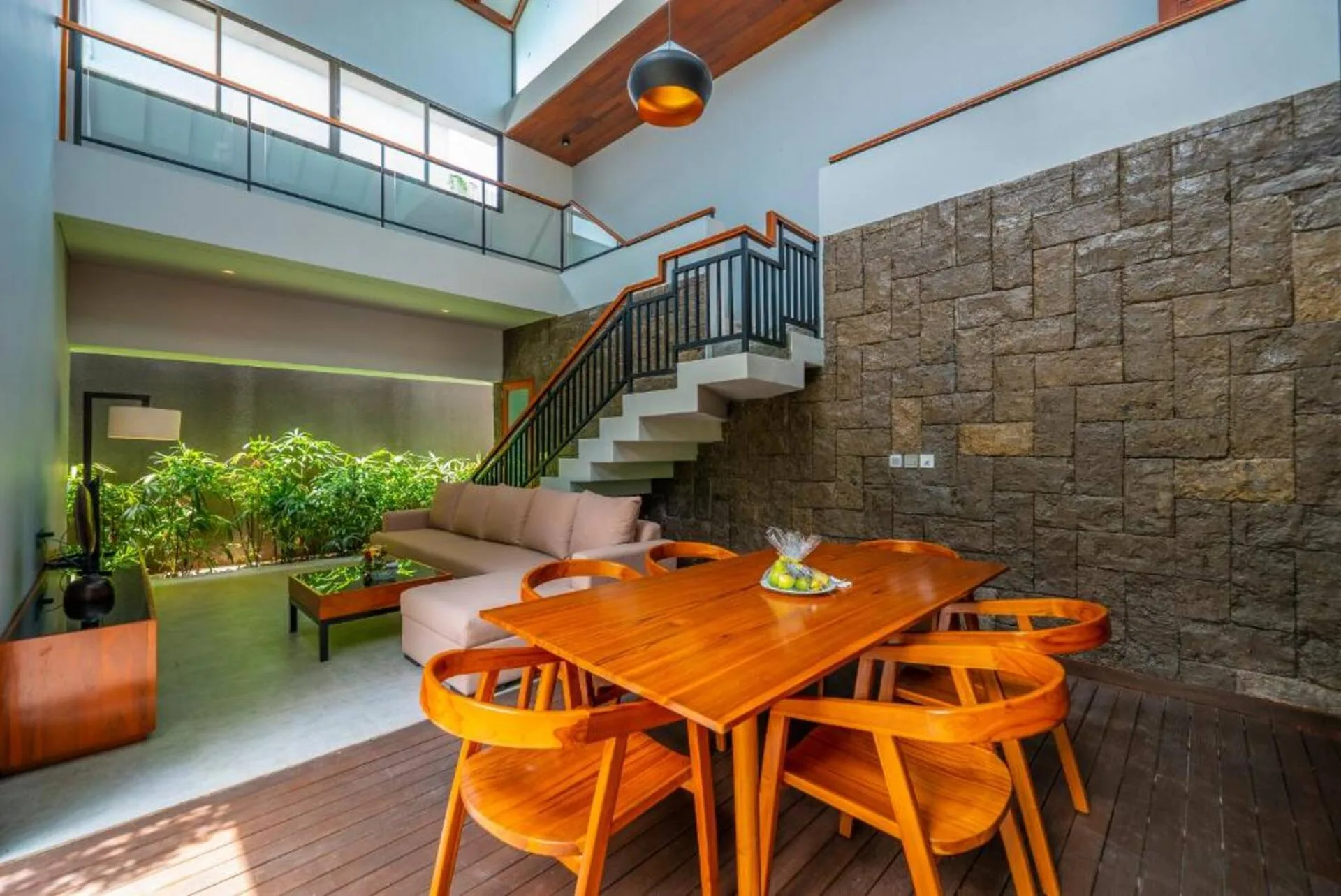 Homey Minimalist 2 Bedroom Private 5