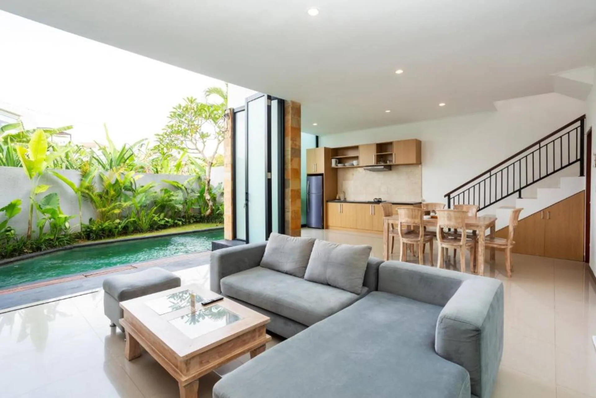 Easygoing Tropical Hideout 3 Bedroom Private Villa in Canggu 5