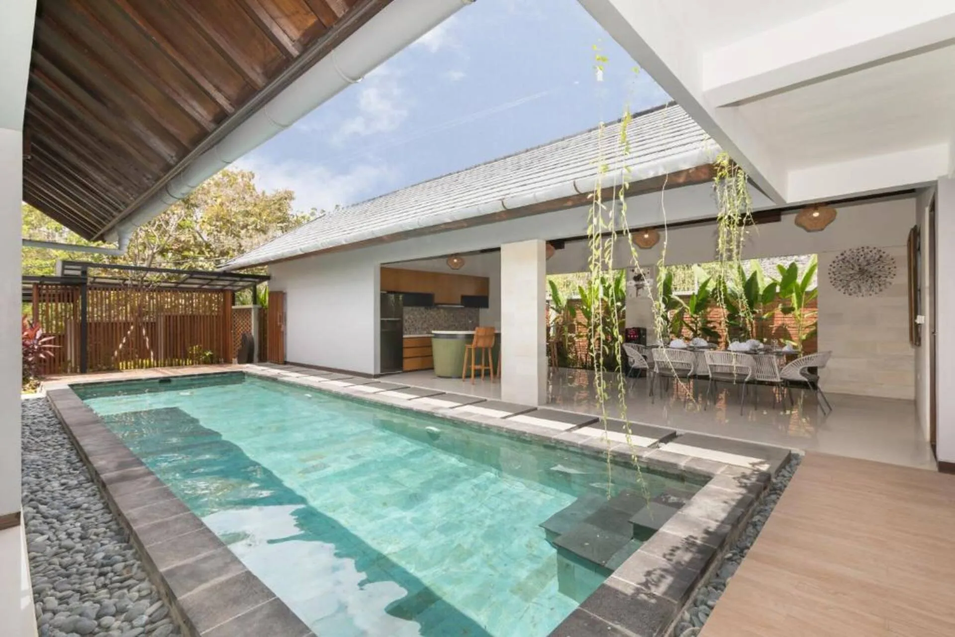 2 Bedroom Villa near Balangan Beach 3