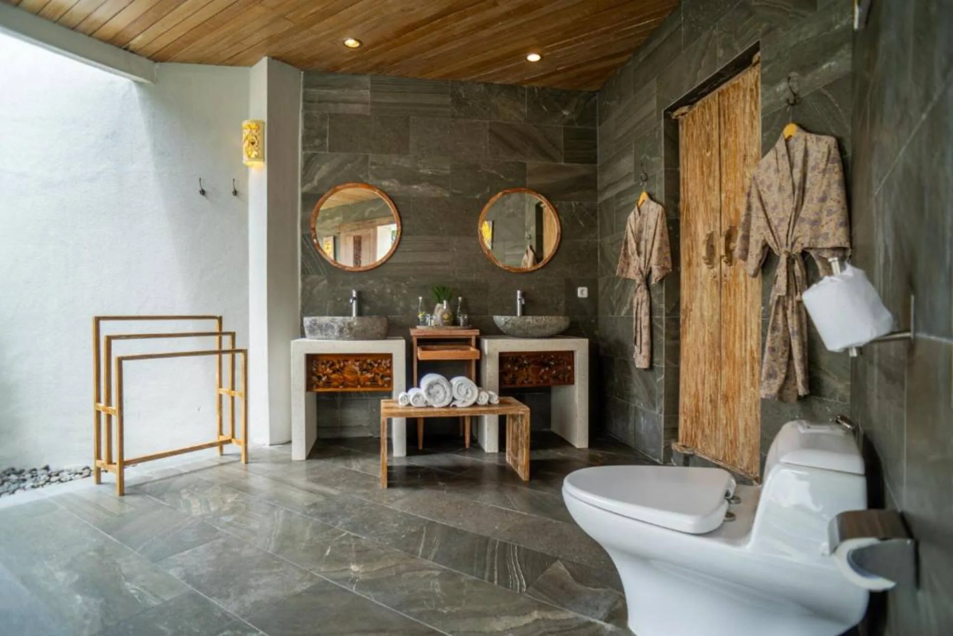 Romantic Coastal Hideaway 1 Bedroom Private Villa in Jimbaran 3