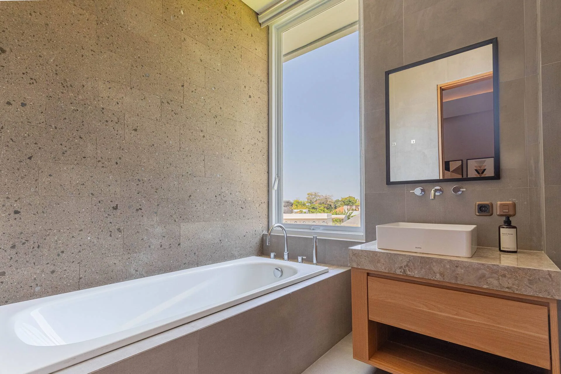 Coastal Surf Escape 2 Bedroom Private Villa in Canggu 4