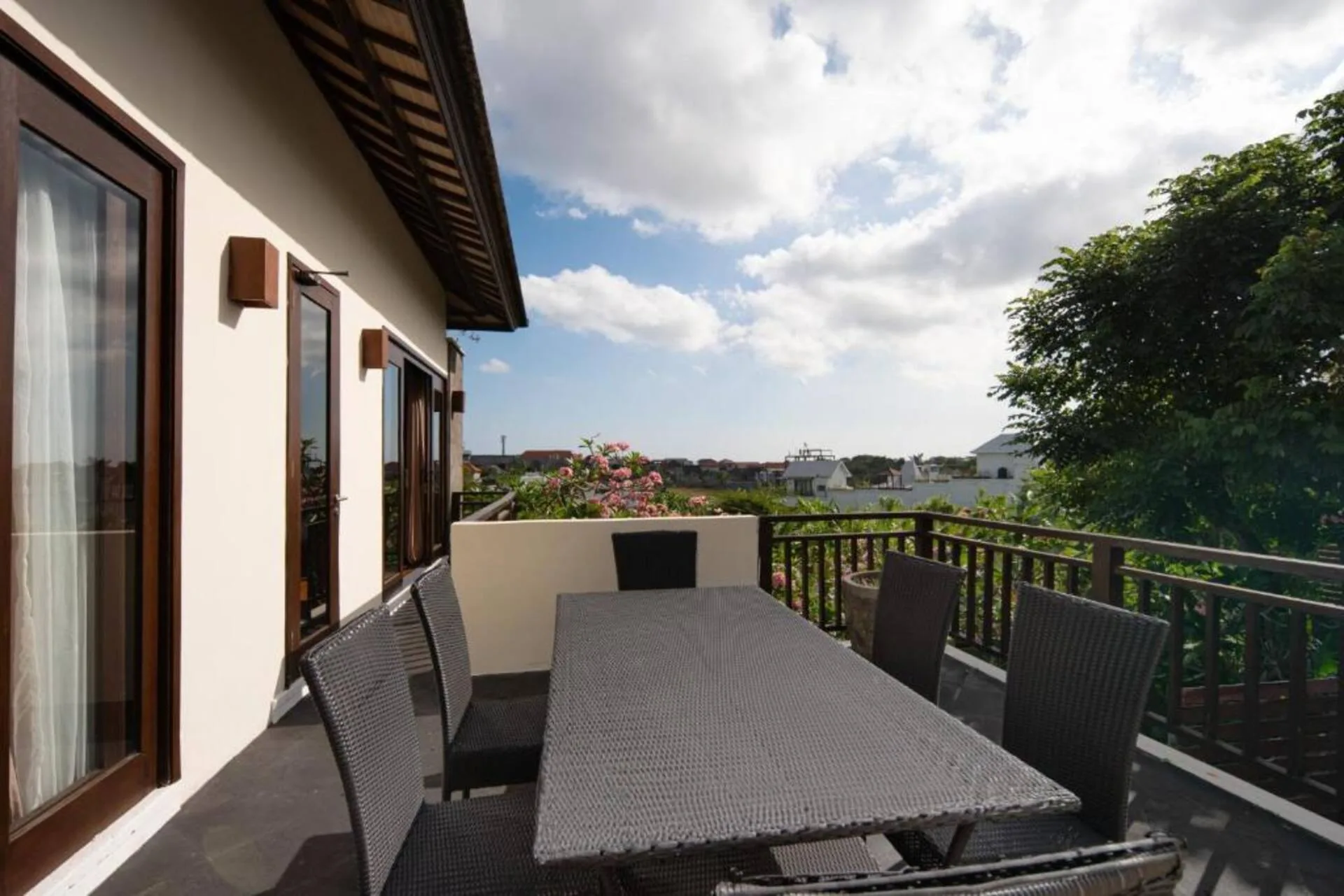 Amazing 3 Bedroom Private Villa with Balcony in Canggu 5