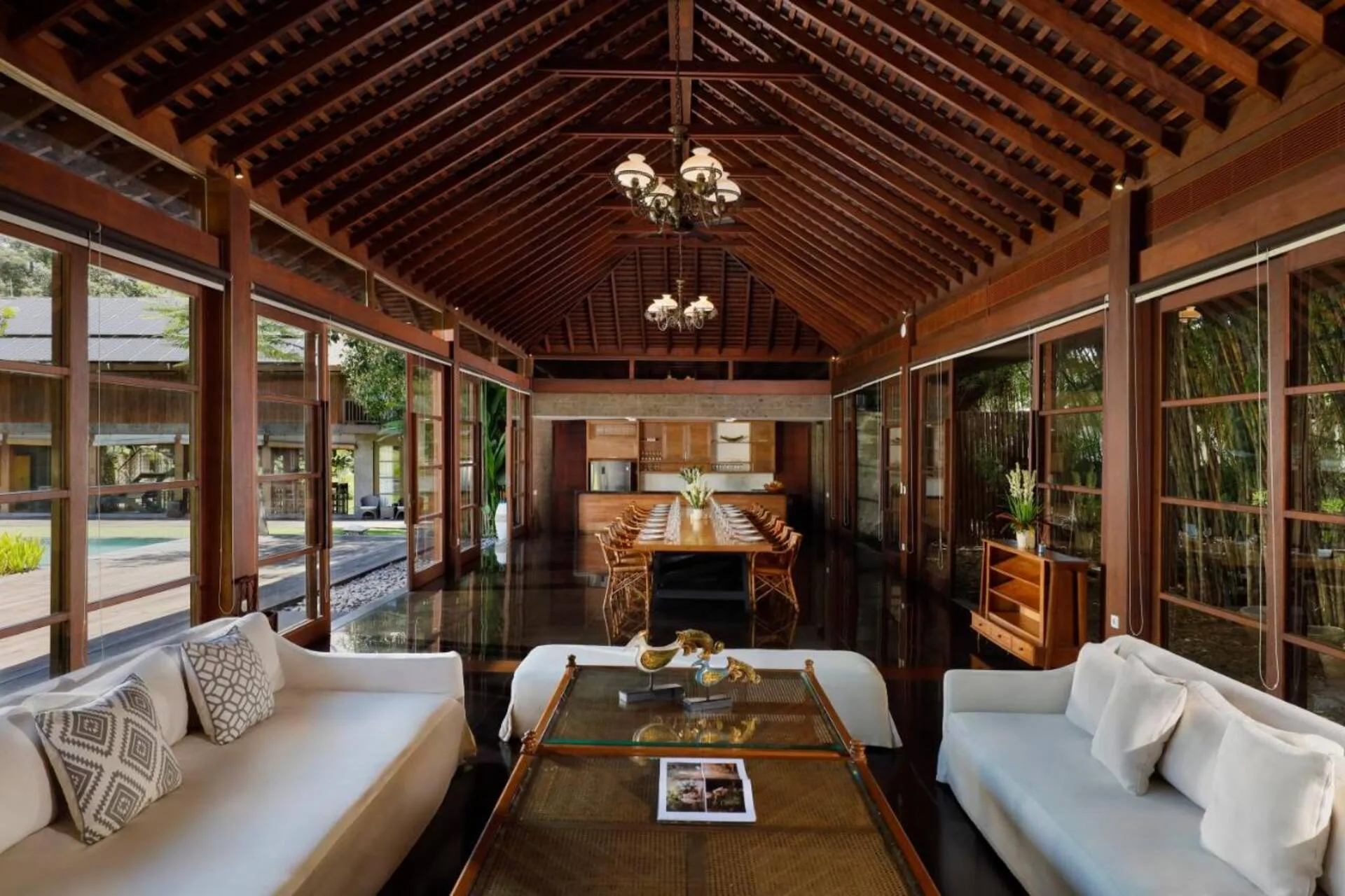 7 Bedroom Rustic Villa in Kerobokan 3