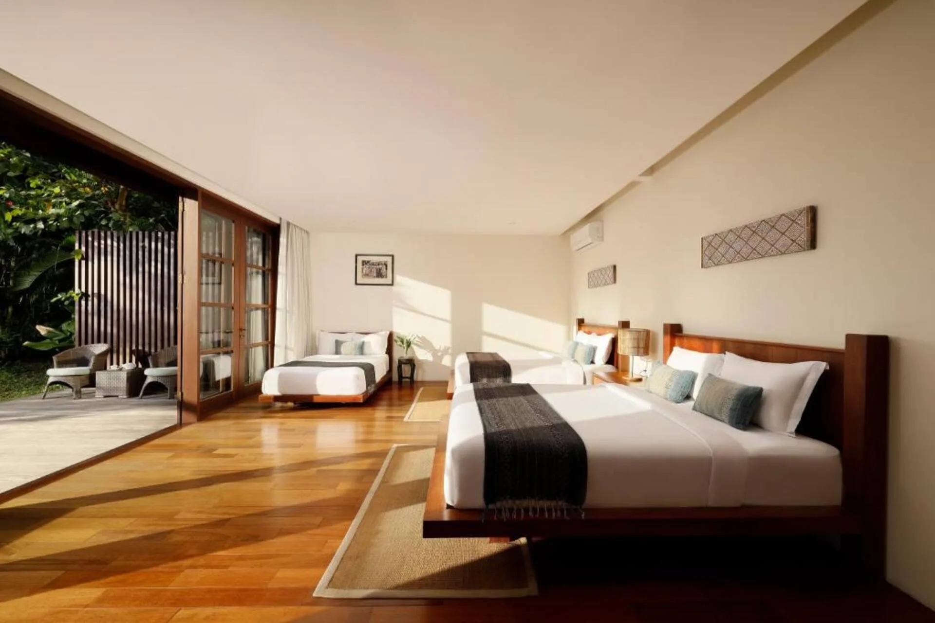 Grand Luxe Escape 7 Bedroom Private Villa in Kerobokan 4