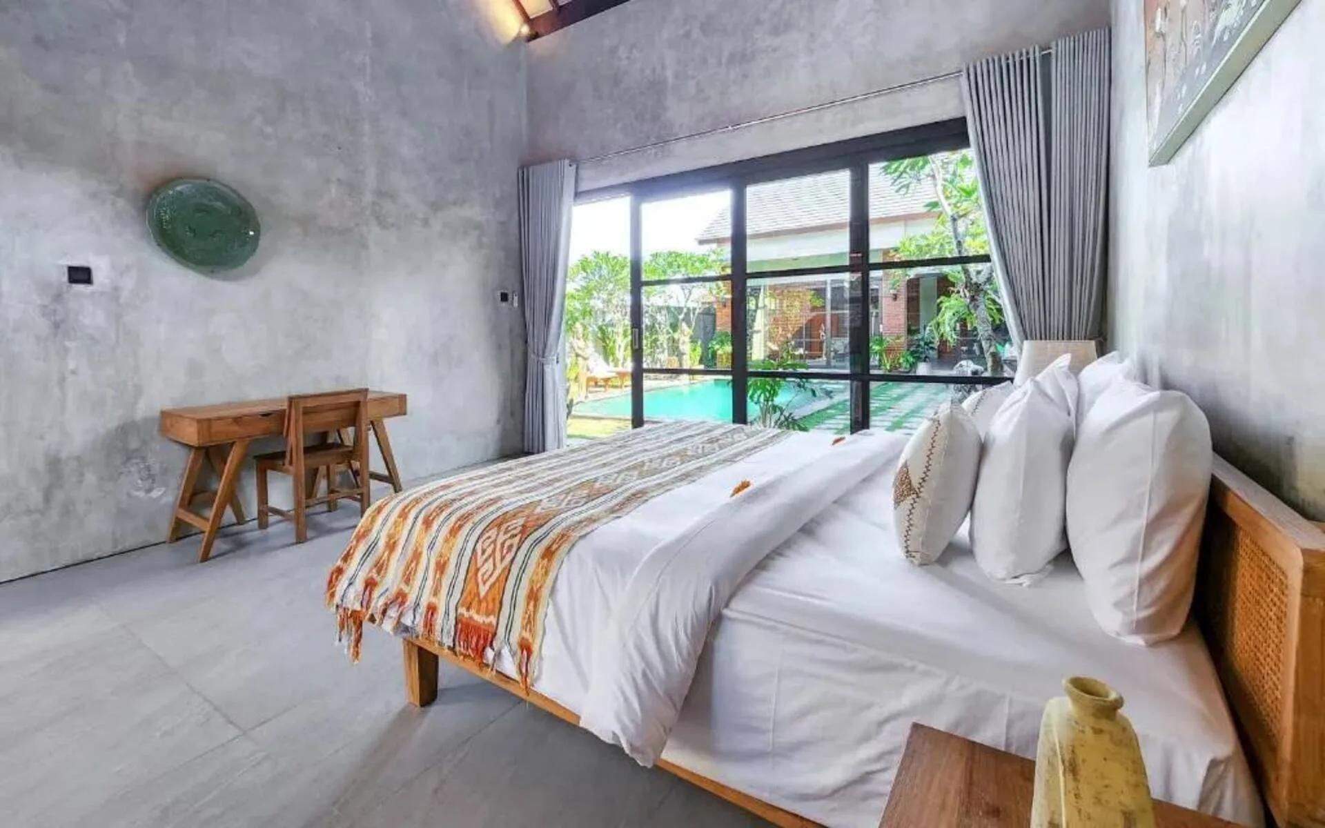 Cozy Industrial 4 Bedroom Villa Uluwatu 5