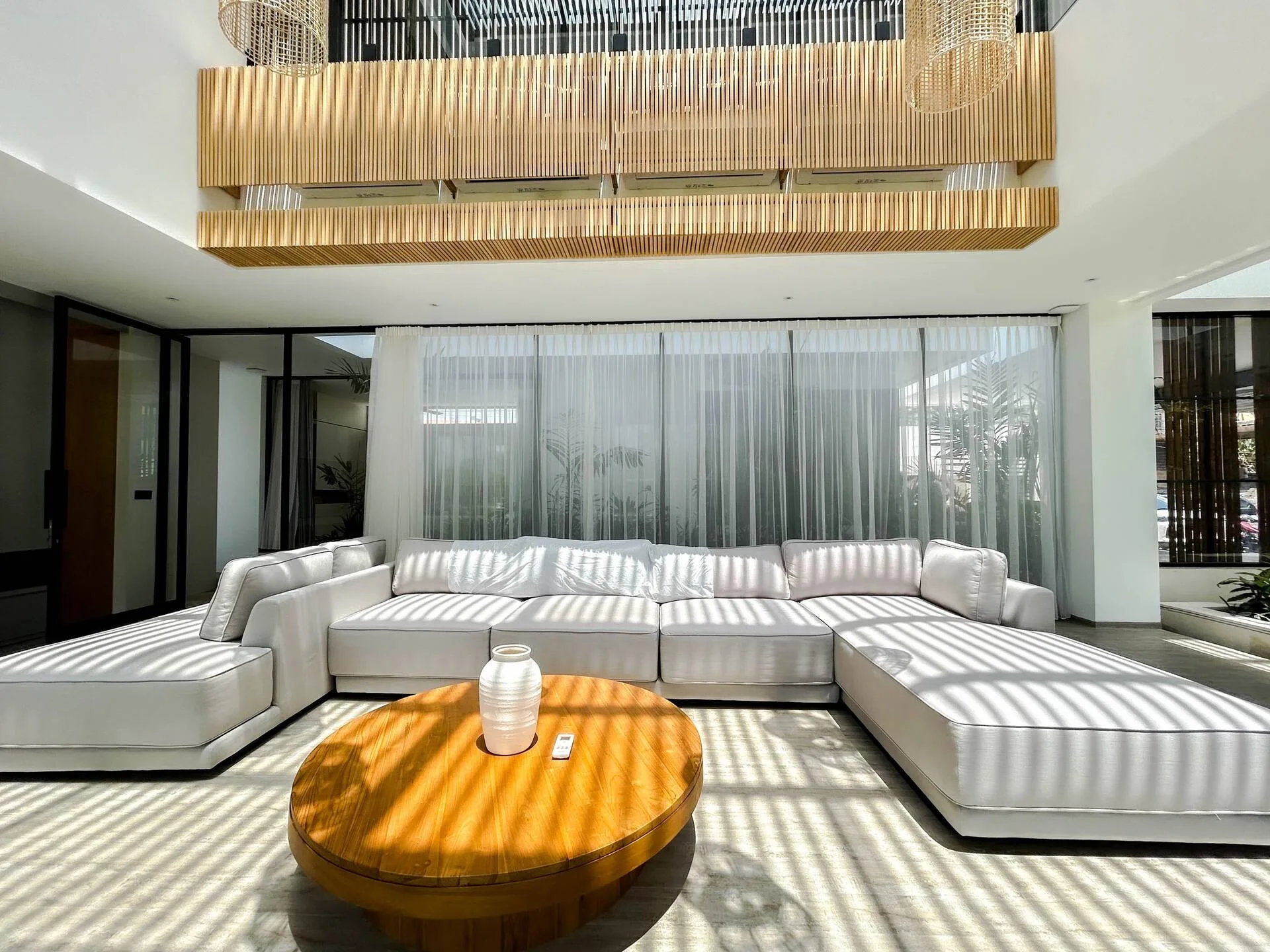 Luxurious Japanese Style 6 Bedroom Villa in Canggu 3