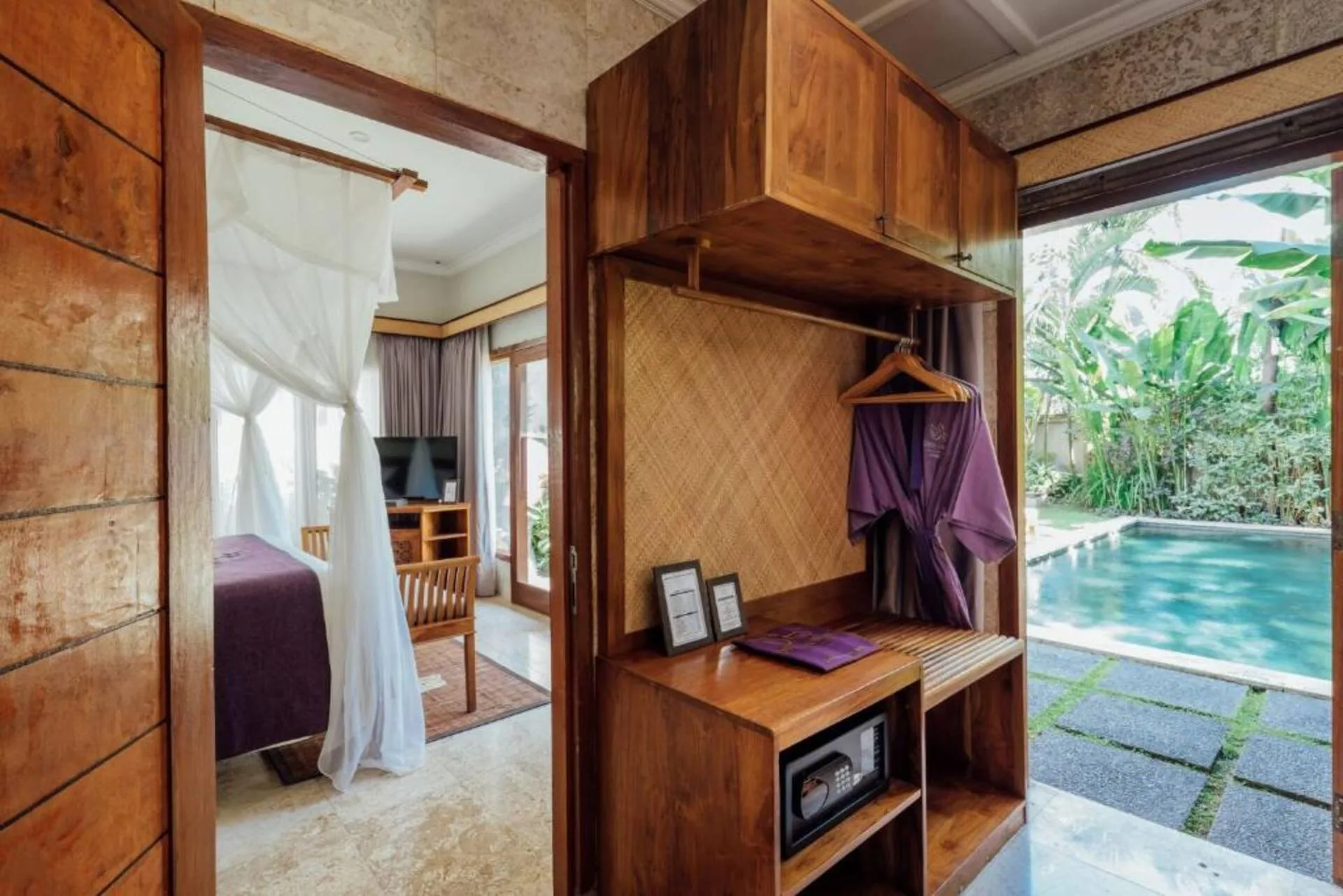 2 Bedroom Private Villa 2mnt to Selukat Beach 5