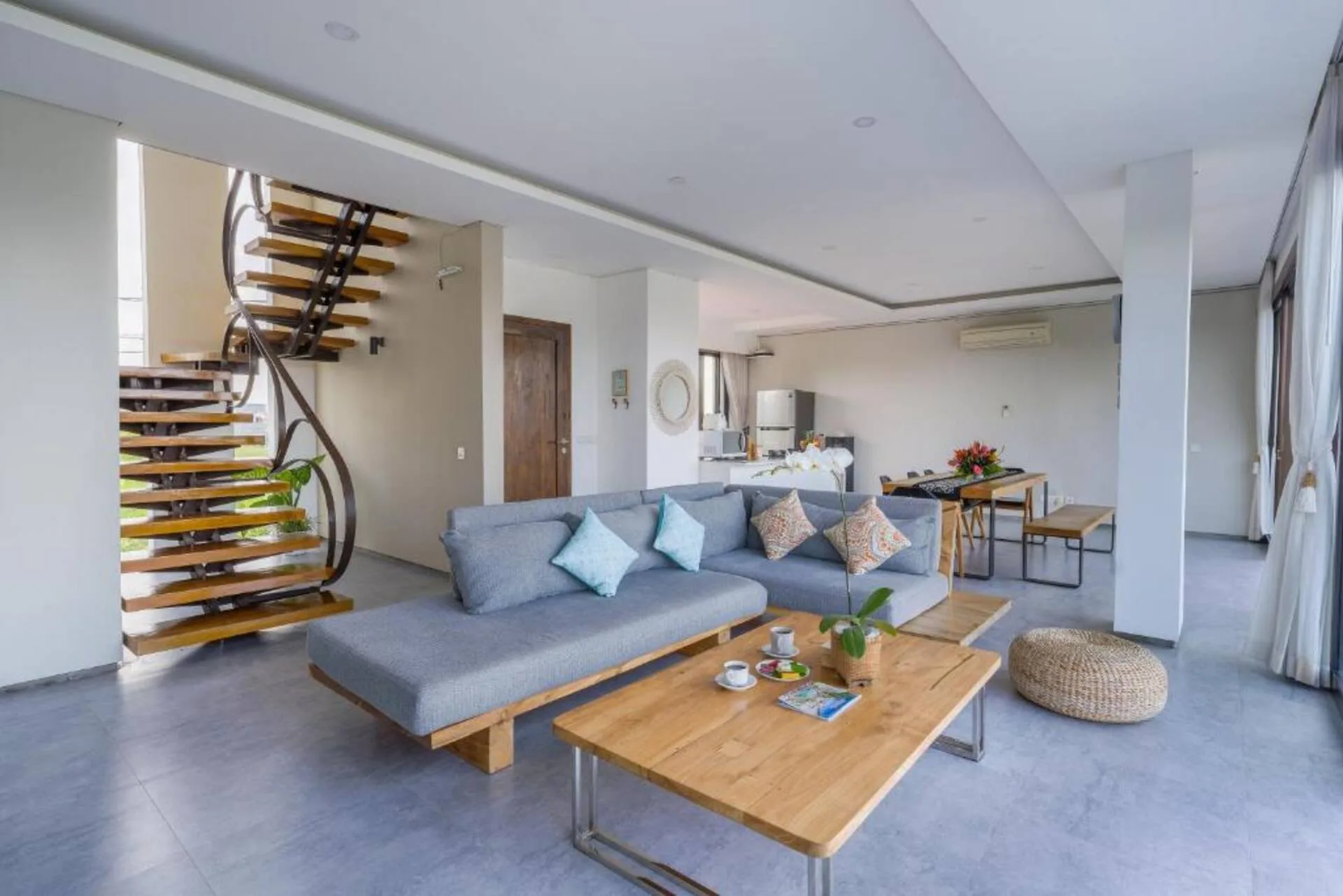 Modern Central Haven 4 Bedroom Private Villa in Seminyak 4
