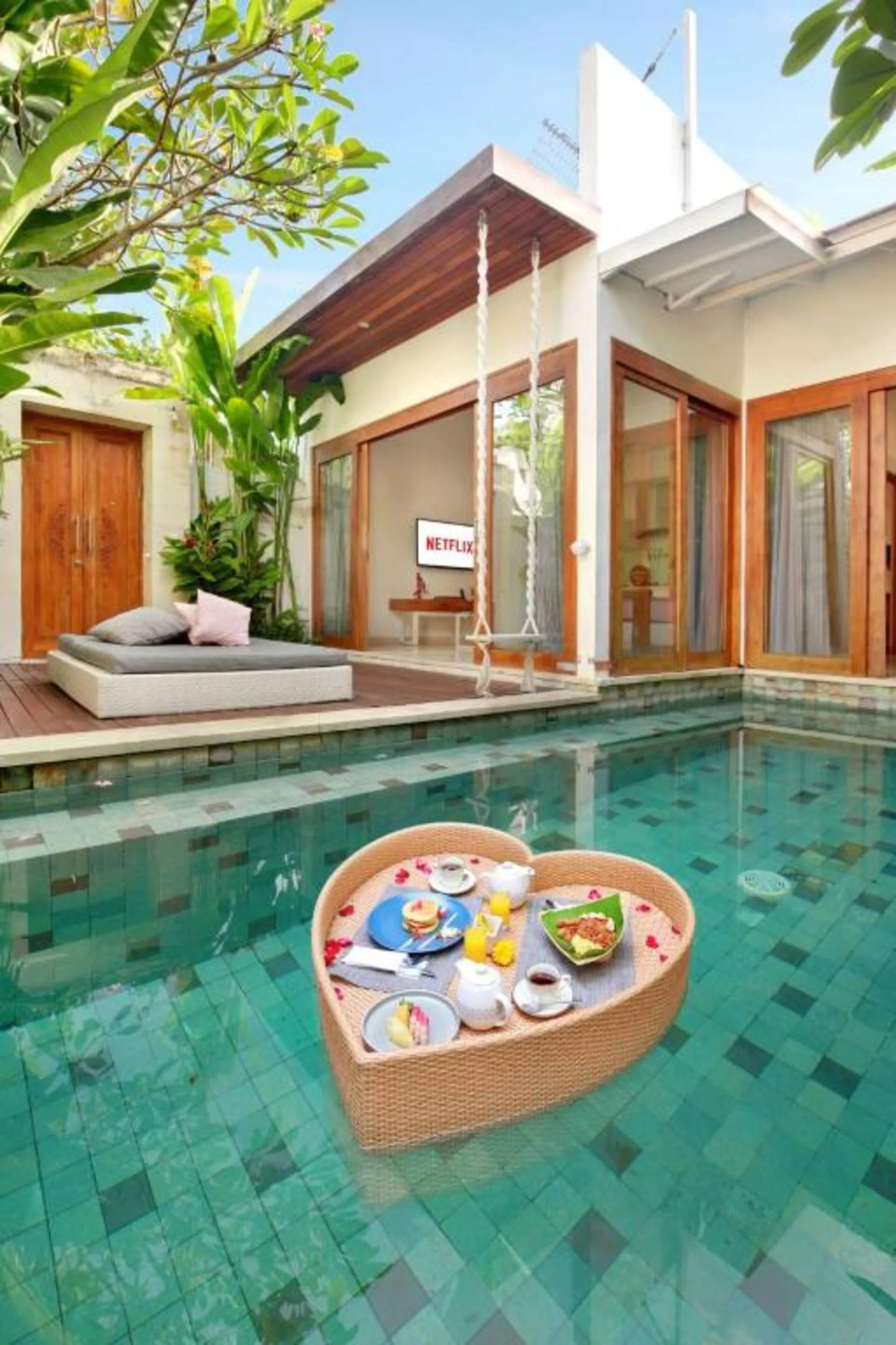 Charming 1 Bedroom Villa with Pool Views in Jimbaran 3