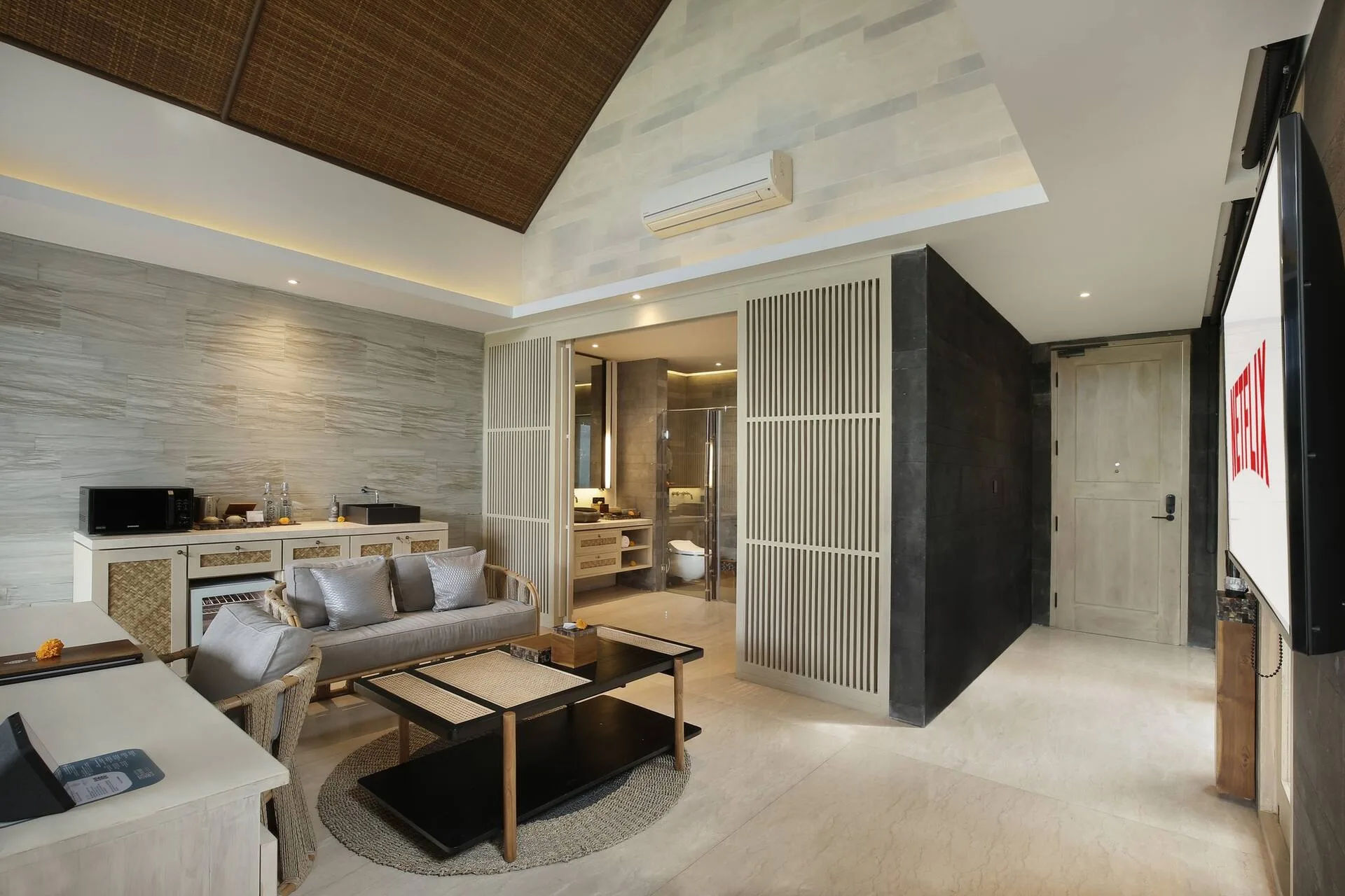 Romantic Honeymoon Escape Private Villa in Canggu 4