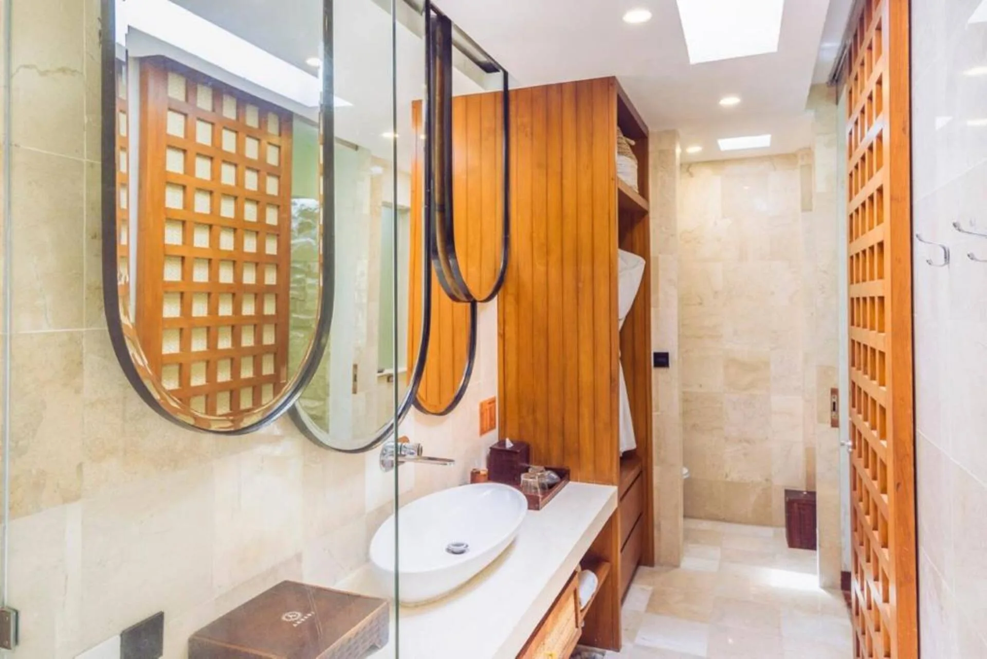 Intimate Poolside Hideaway 1 Bedroom Private Villa in Seminyak 4