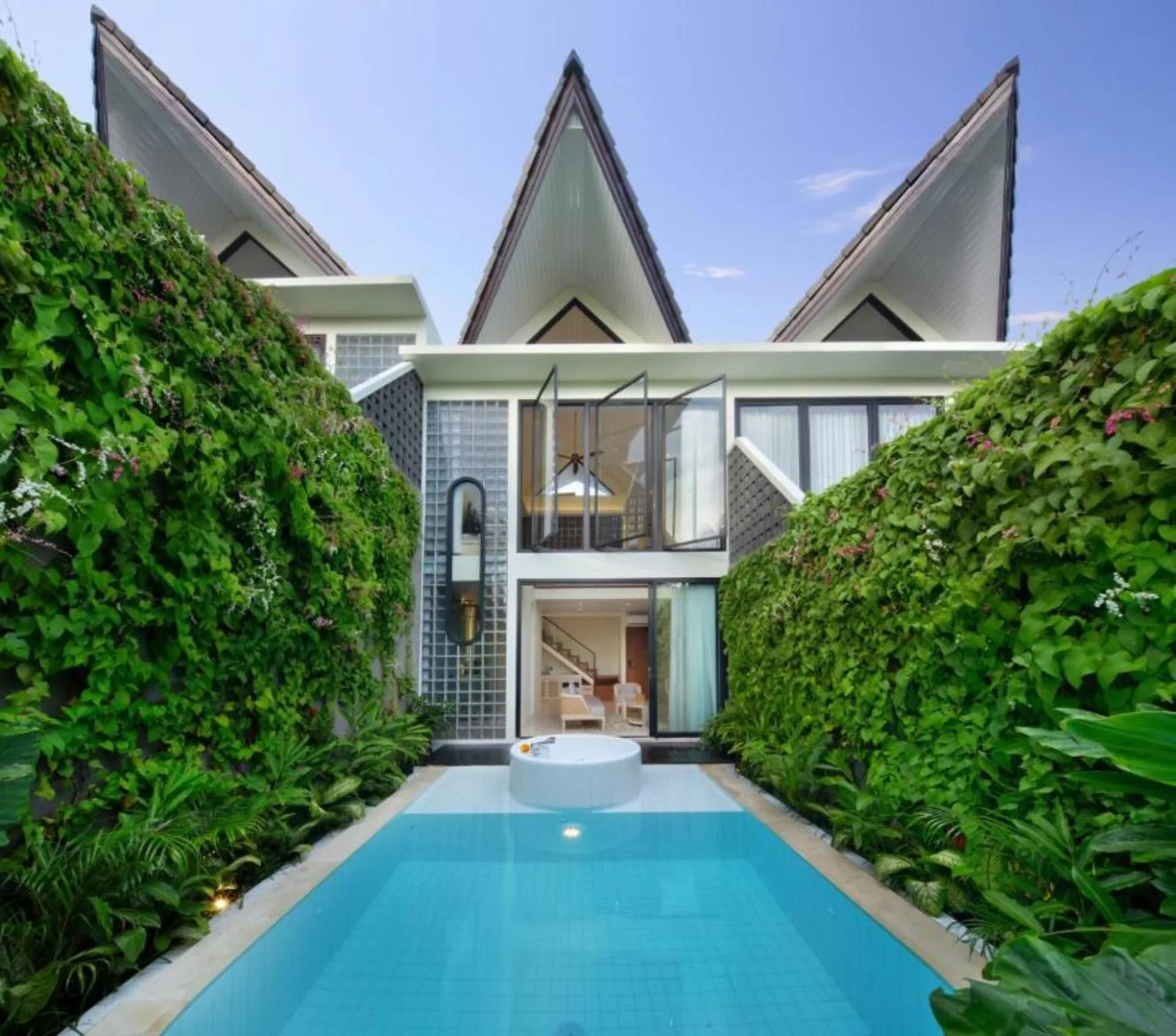 1 Bedroom Premium Amenities & Modern Conveniences 3