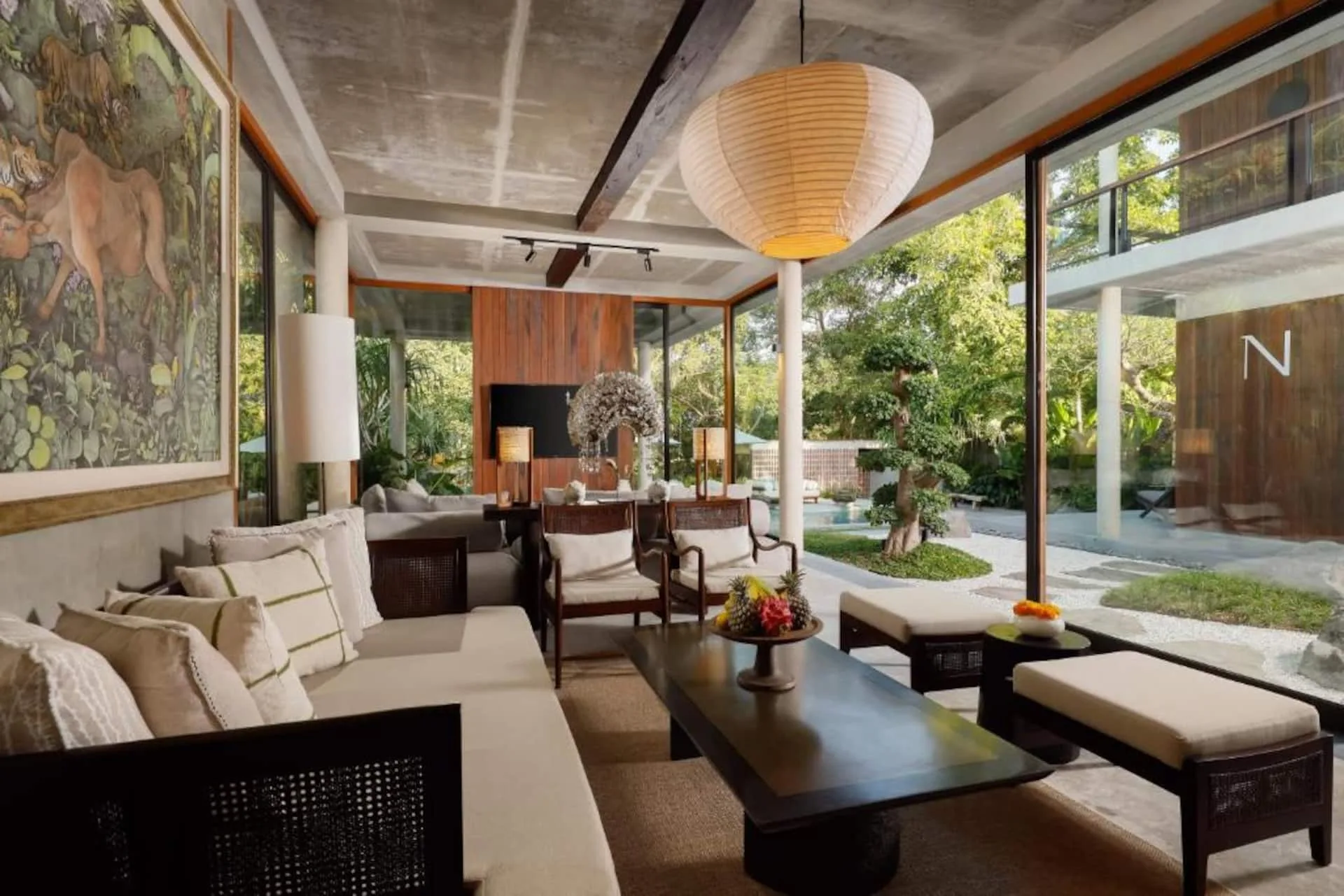 7 Bedroom Tropical Garden Villa near Pererenan Beach 3