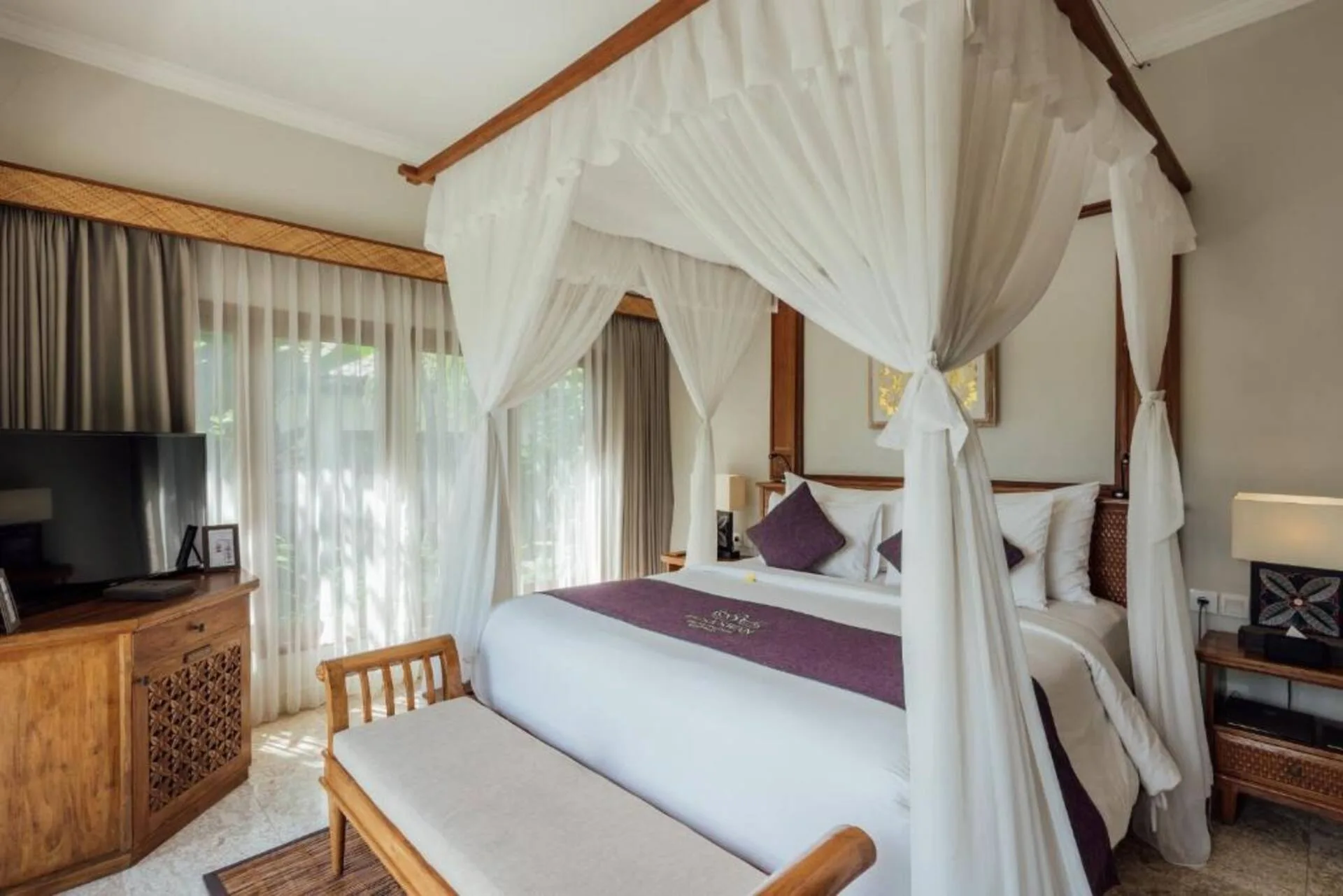 3 Bedroom Private Villa 2mnt to Selukat Beach