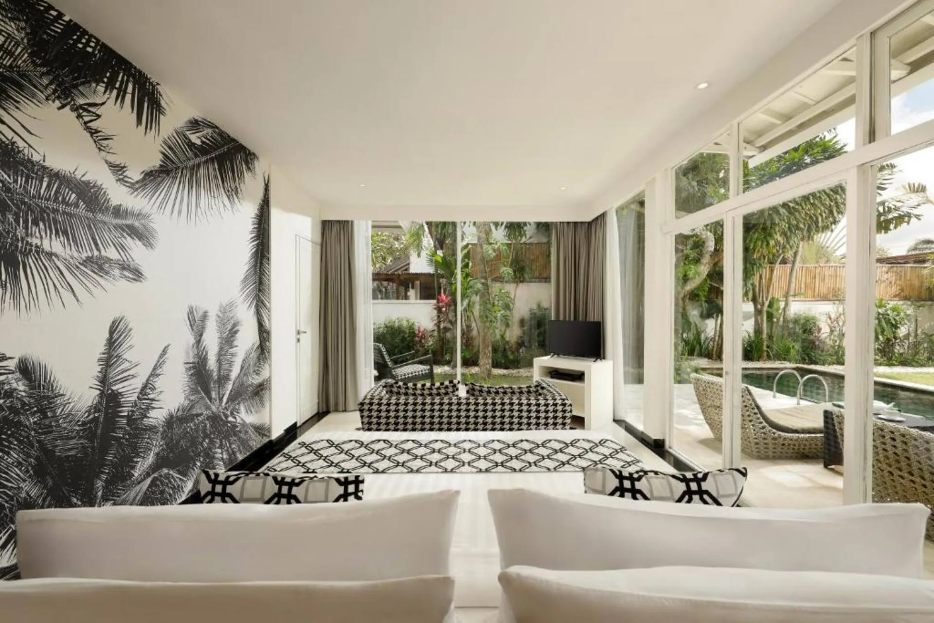 Elegant 2 Bedroom Villa in Seminyak 4