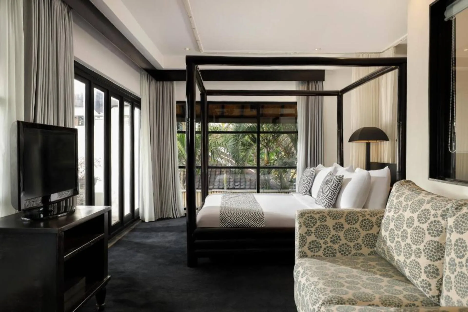 Elegant 2 Bedroom Villa in Seminyak 5