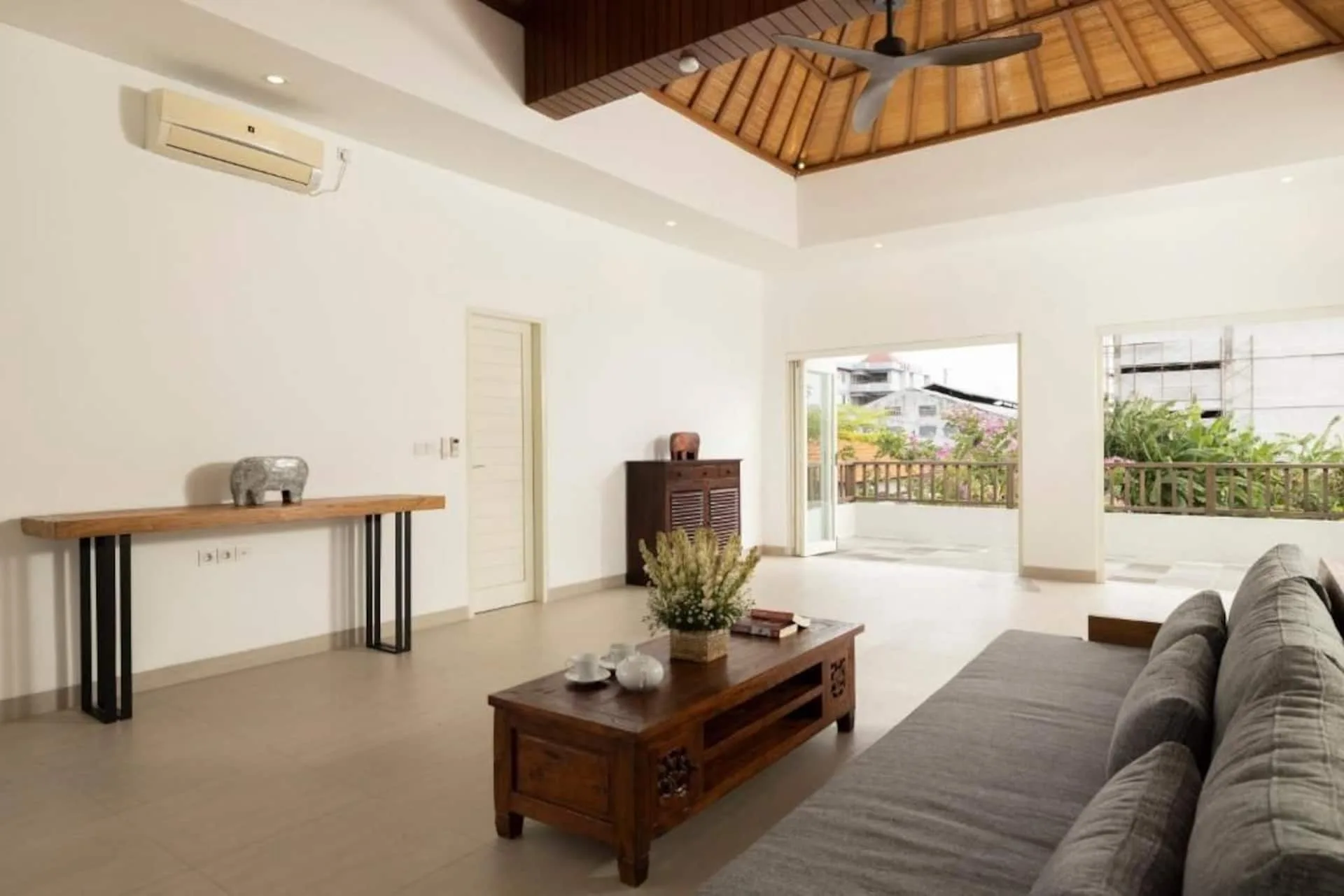 Luxurious 5 Bedroom Villa in Seminyak 3