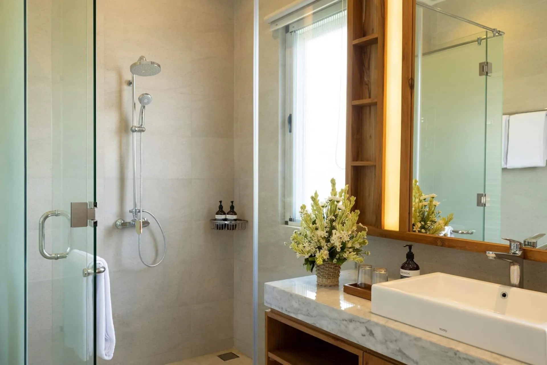 Lavish Tropical Grandeur 5 Bedroom Private Villa in Seminyak 5
