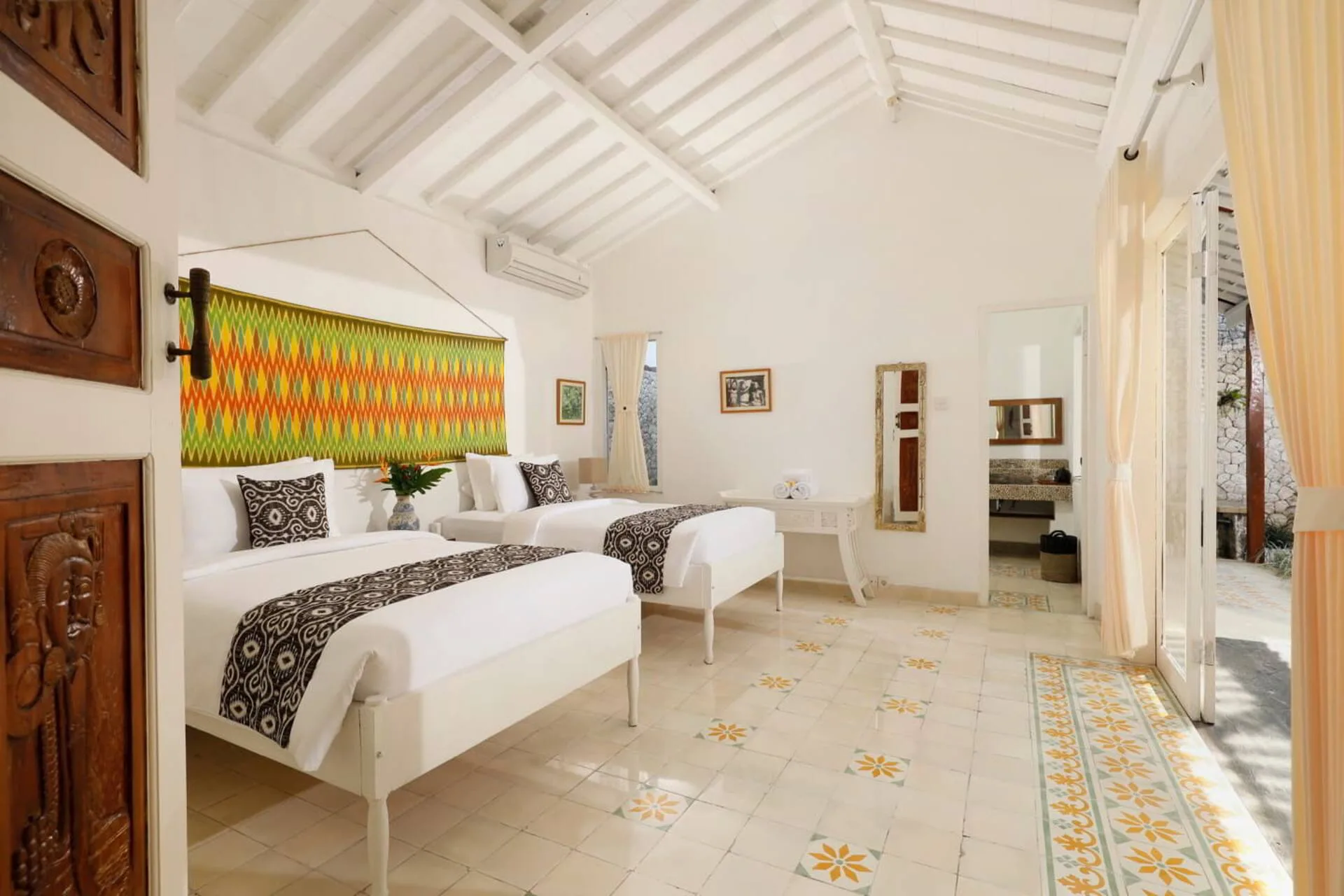 Classic Luxe 3 Bedroom Villa in Sanur 2
