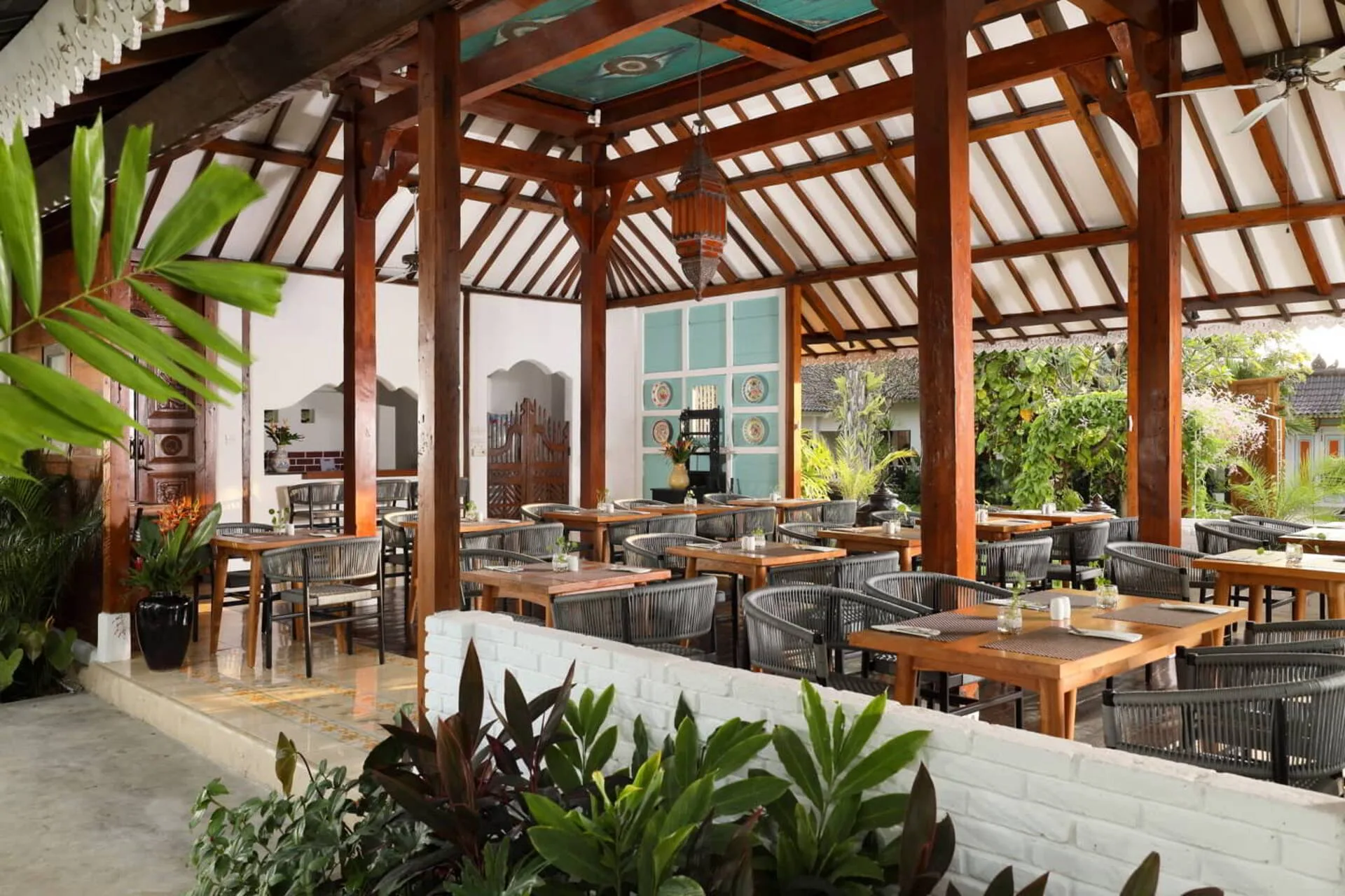 Classic Luxe 3 Bedroom Villa in Sanur 4