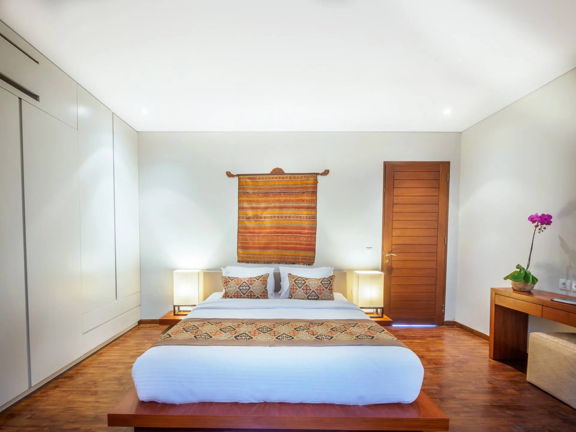 Balinese Charm and Modern Comfort 3 Bedroom Villa Umalas 3
