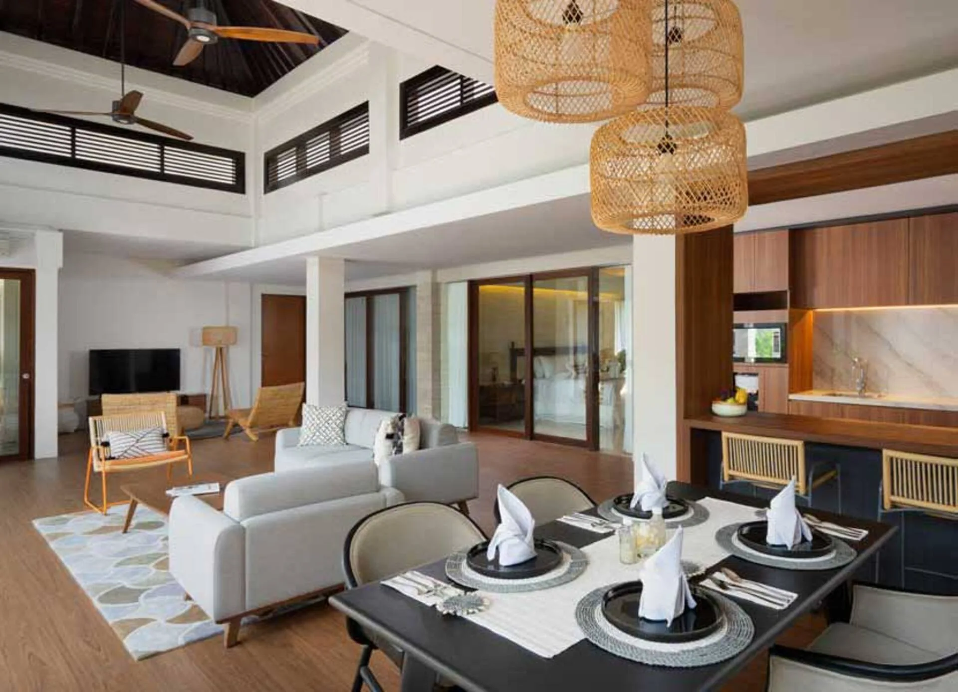Charming Town Retreat 3 Bedroom Private Villa in Canggu 2