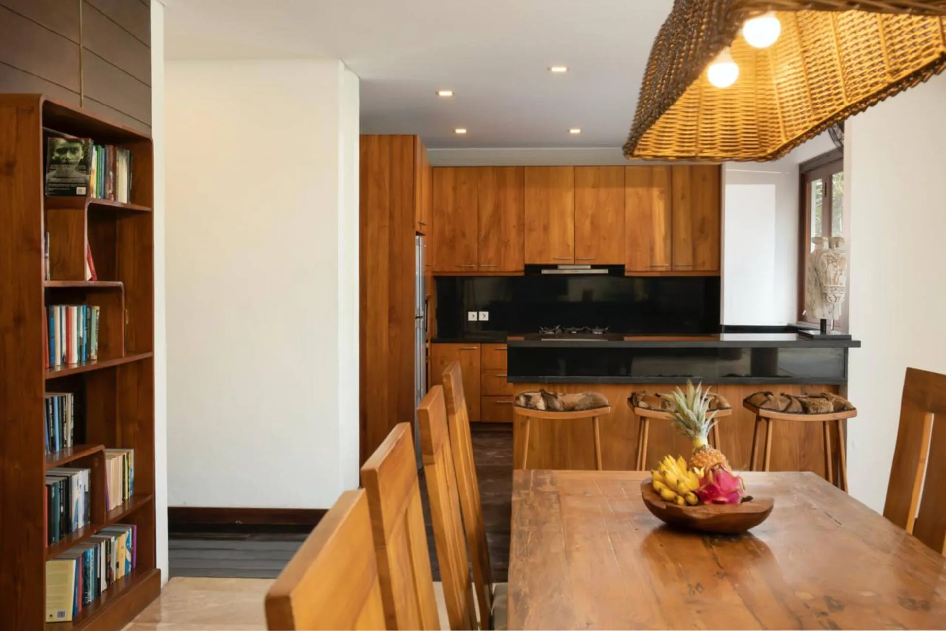 3 Bedroom Luxury Villa near Berawa Beach 5