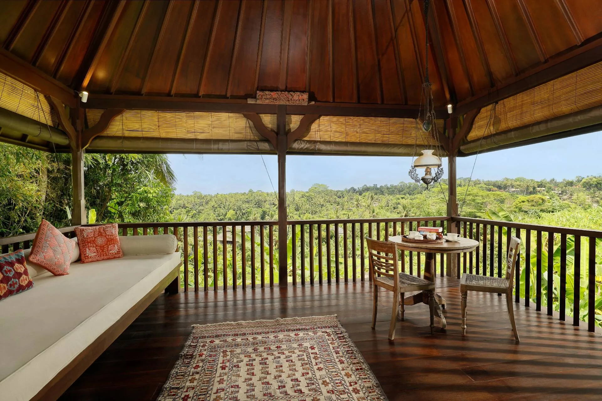 Traditional 3 Bedroom Design with Infinity Pool Ubud 4