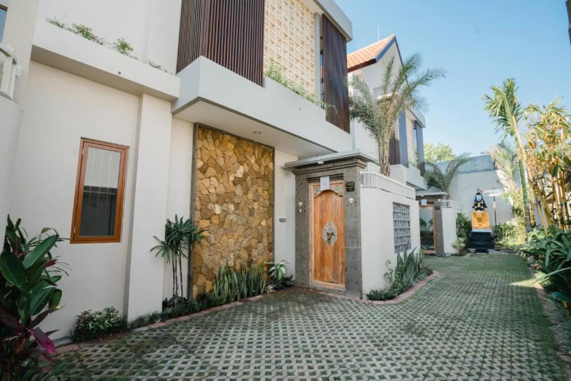 3 Bedroom Homey Villa 15 Minutes to Sanur Beach 3
