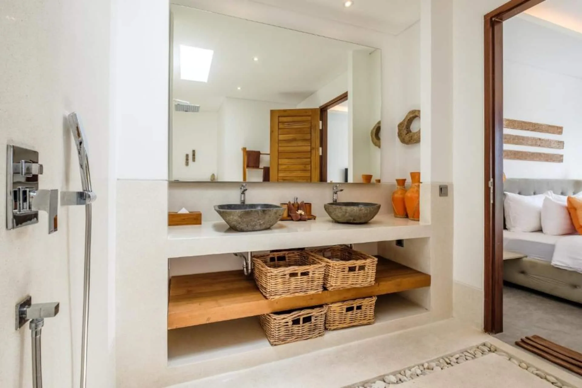 Tropical Easy-Access Escape 4 Bedroom Private Villa in Bali 4