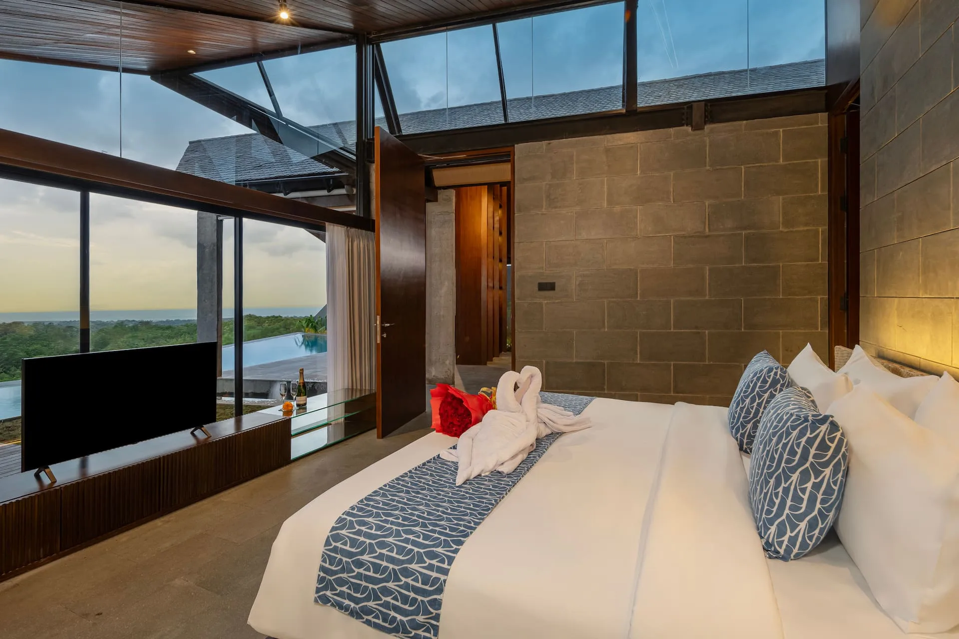 Romantic Couples Hideaway Private Villa in Nusa Dua 5