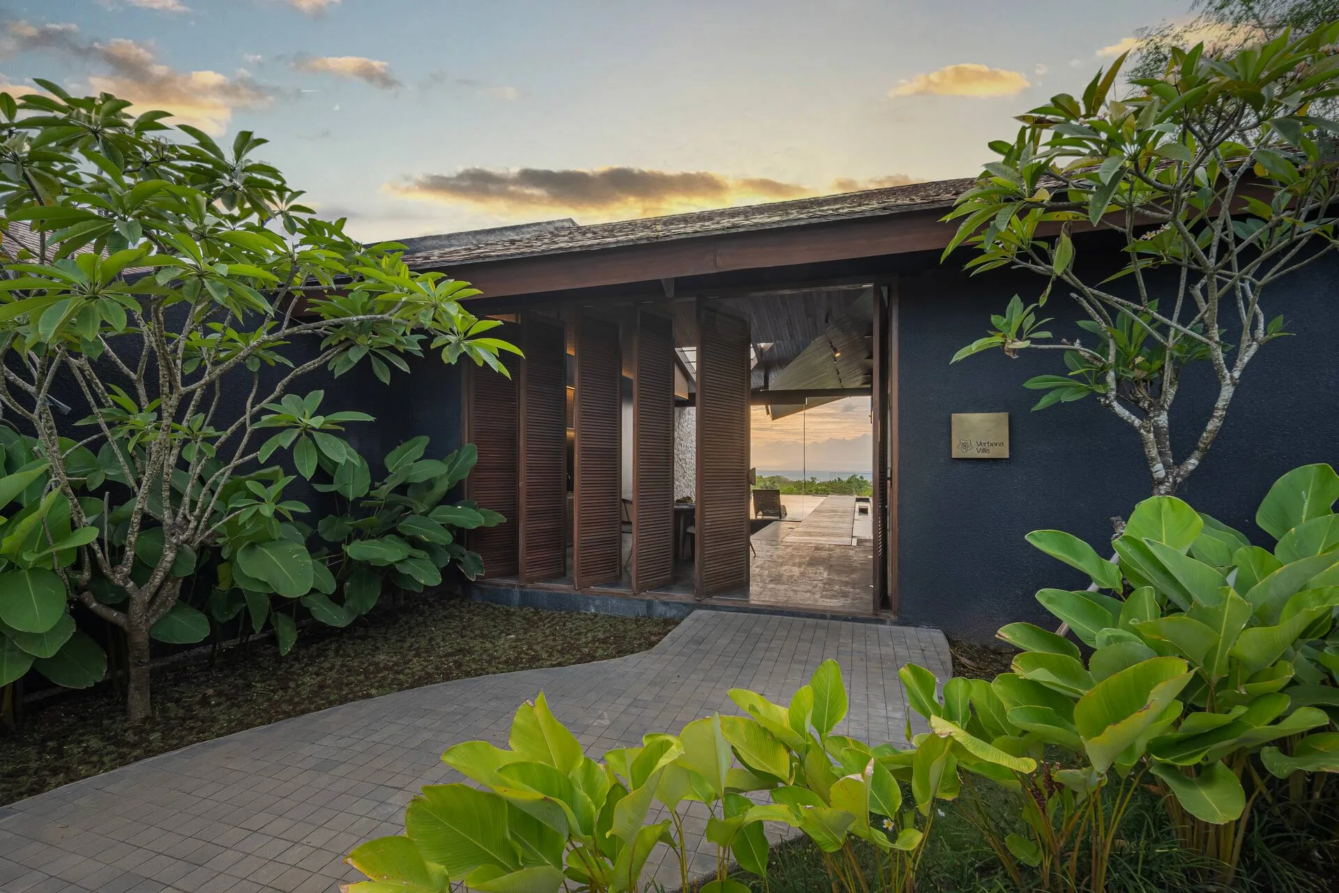 Elegant 2 Bedroom Villa with Pool & Sea View in Nusa Dua 5