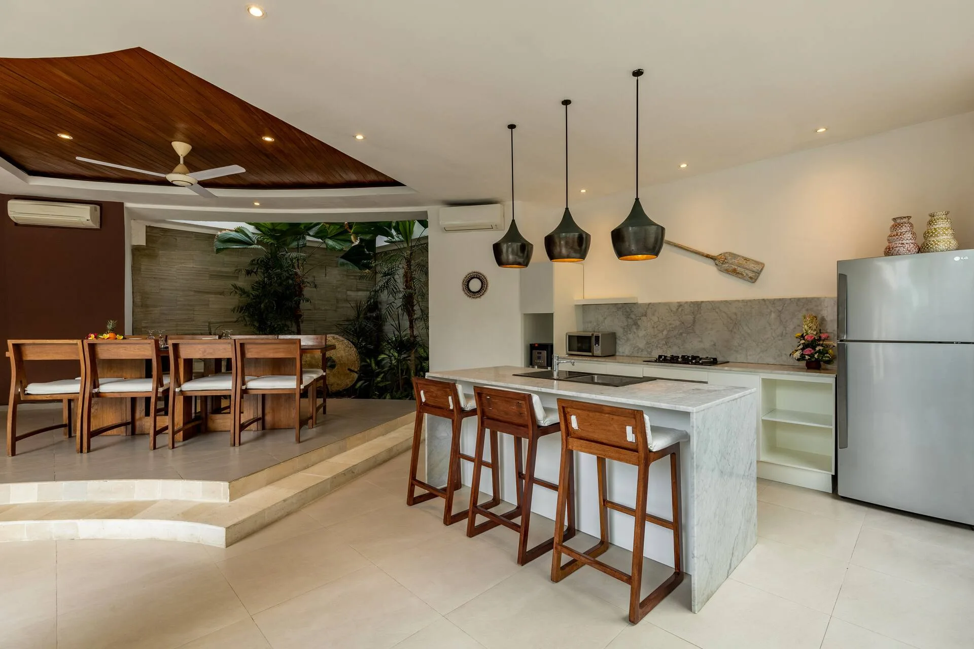 Spacious 4 Bedroom Designer Villa near Seminyak Beach 4